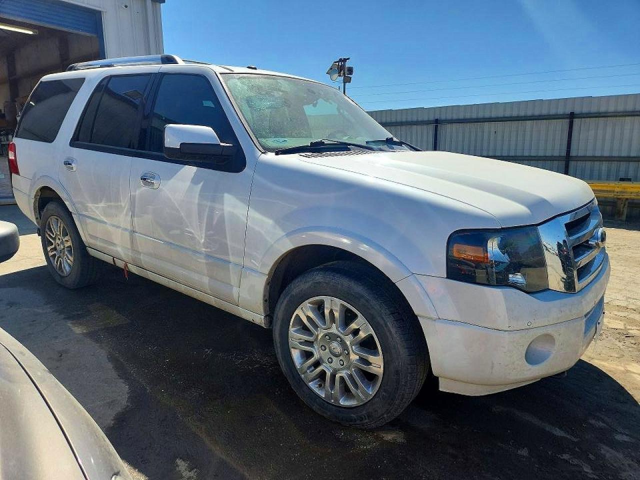 2012 Ford Expedition Limited White vin: 1FMJU2A57CEF64651