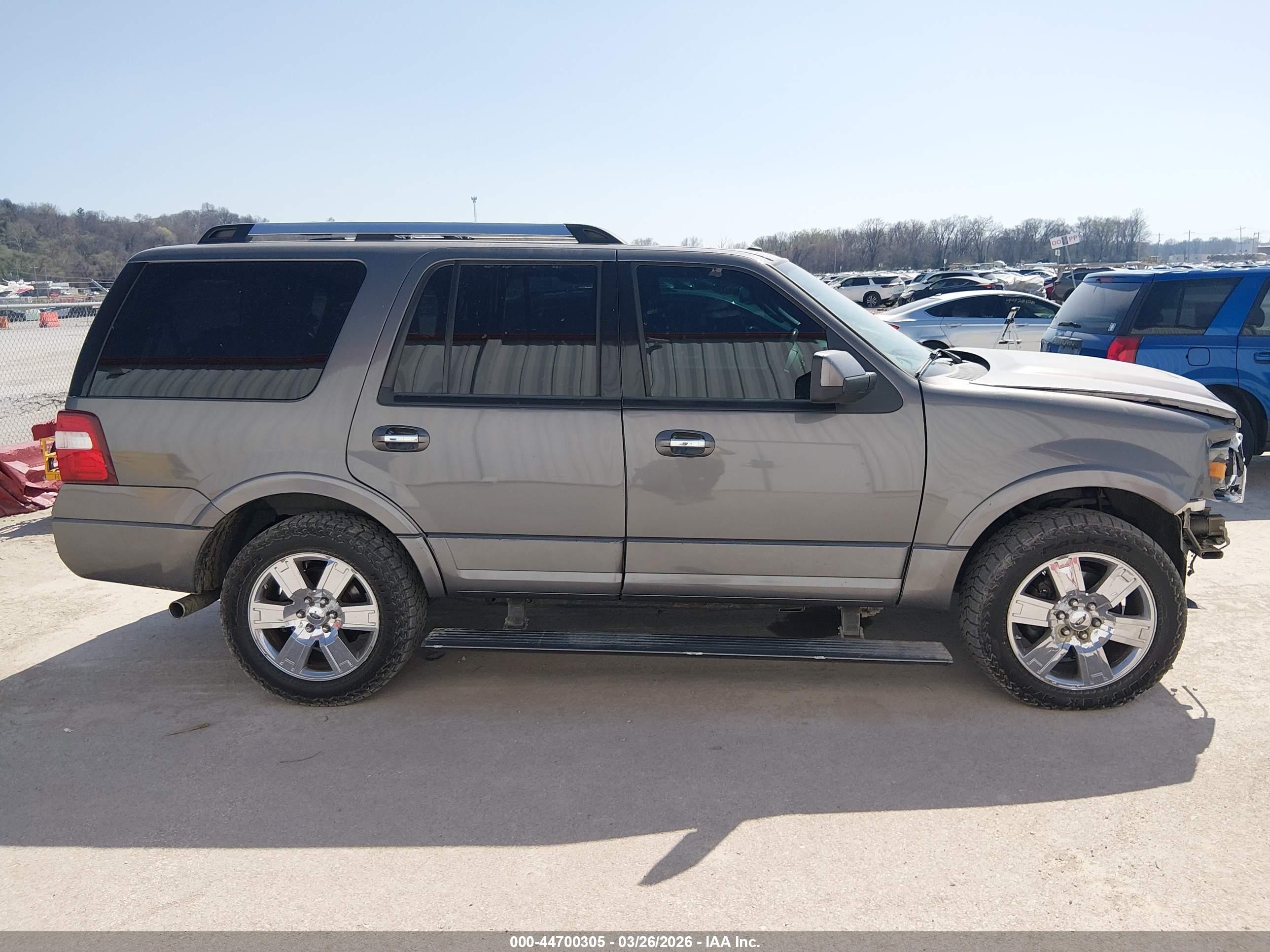 2010 Ford Expedition Limited Gray vin: 1FMJU2A58AEA00634