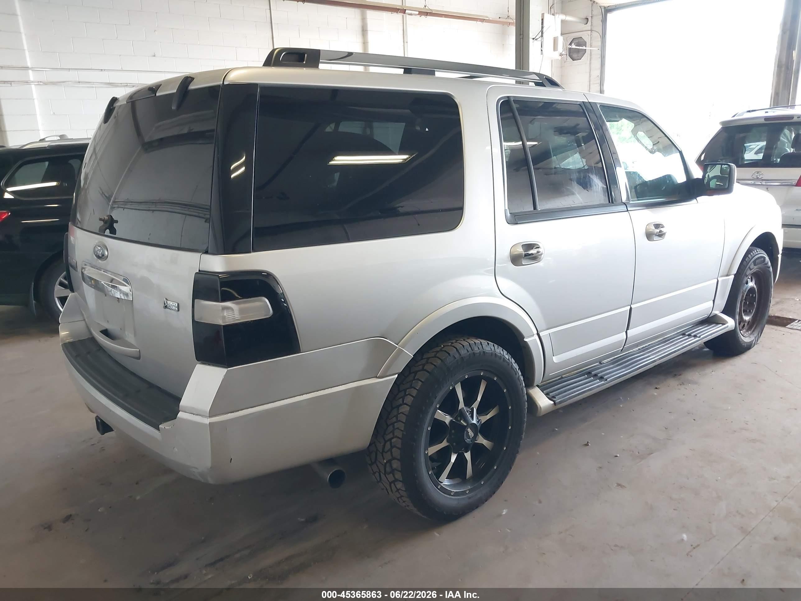 2013 Ford Expedition Limited Gray vin: 1FMJU2A58DEF02046