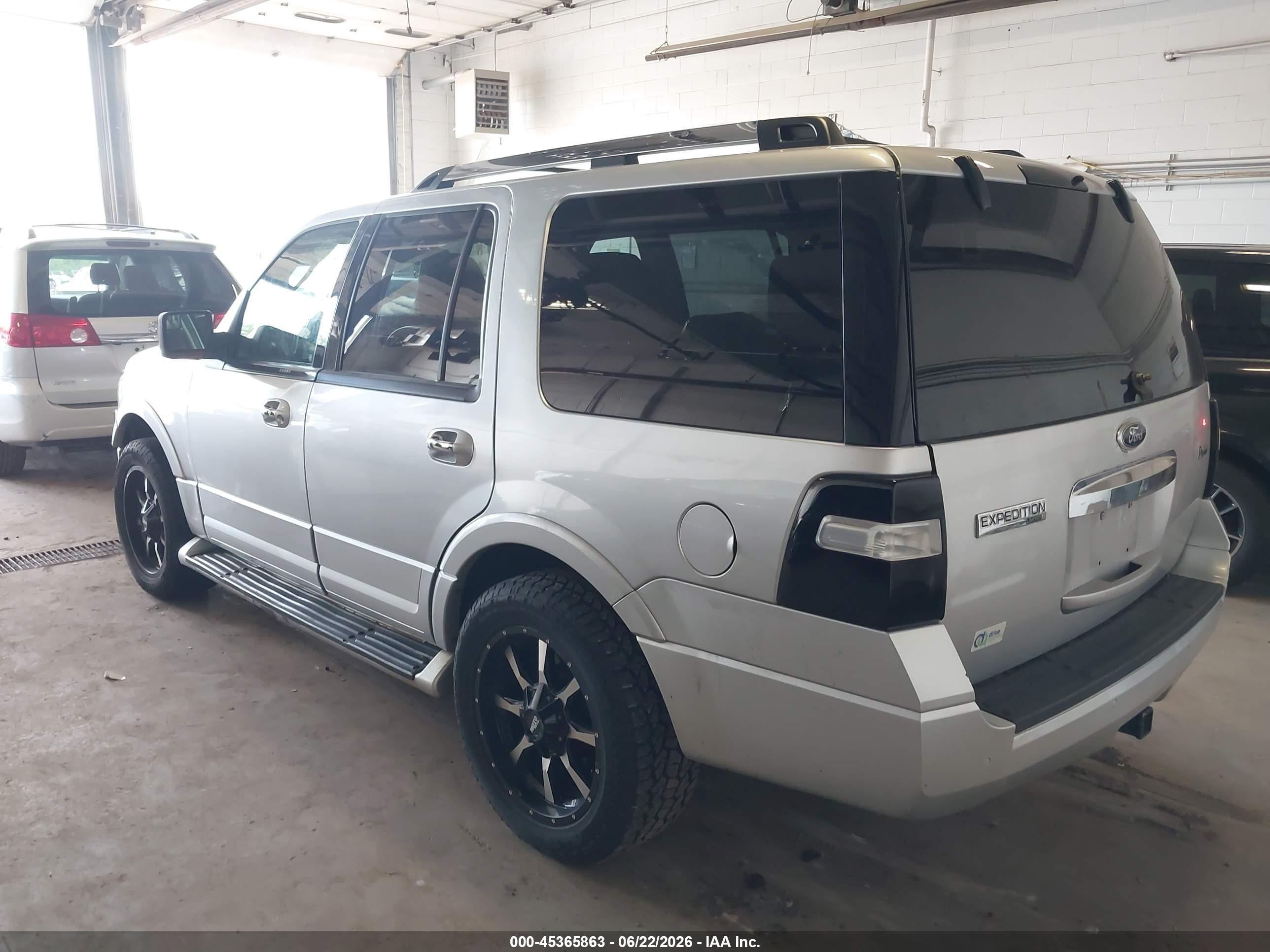 2013 Ford Expedition Limited Gray vin: 1FMJU2A58DEF02046