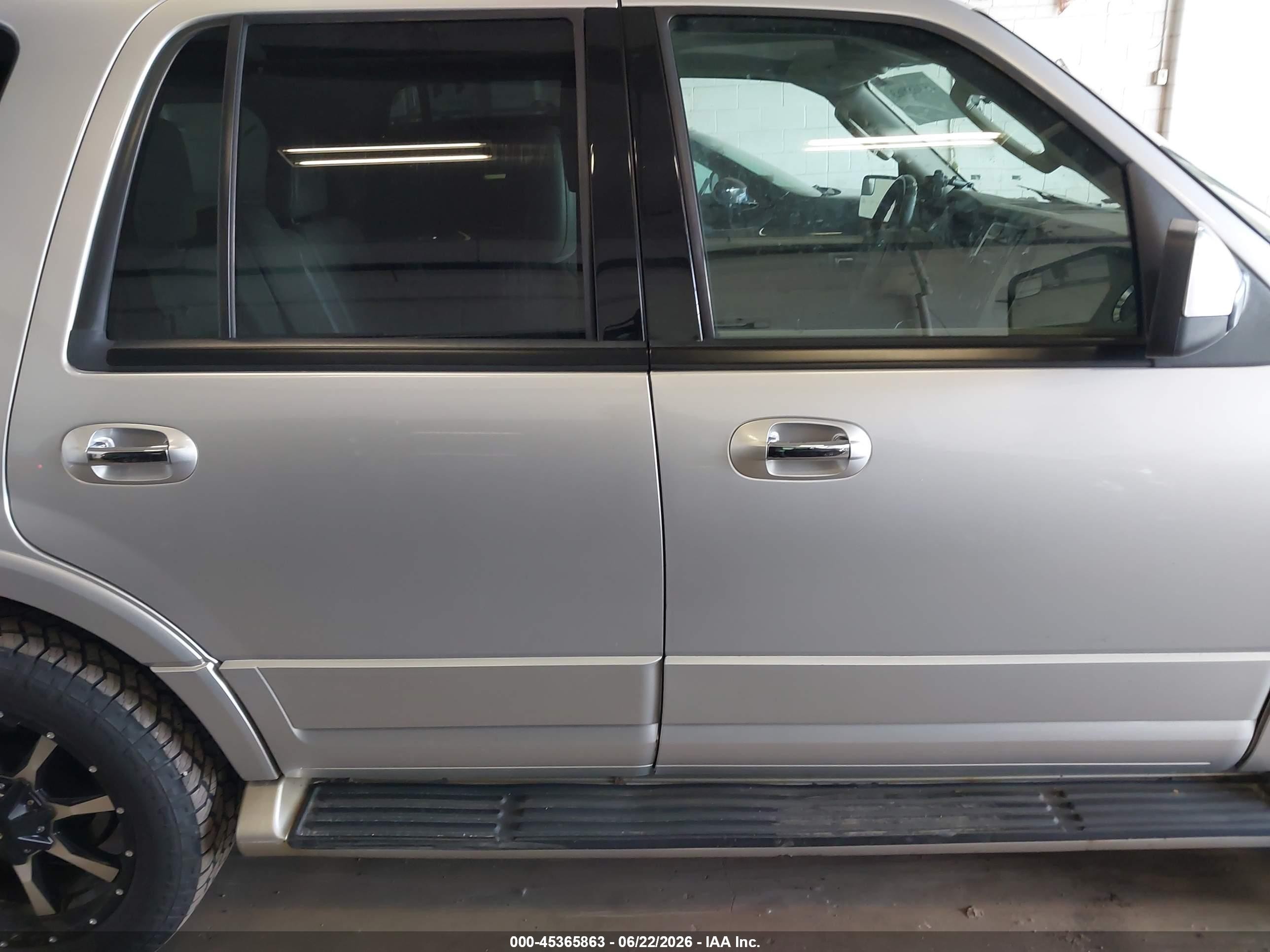 2013 Ford Expedition Limited Gray vin: 1FMJU2A58DEF02046