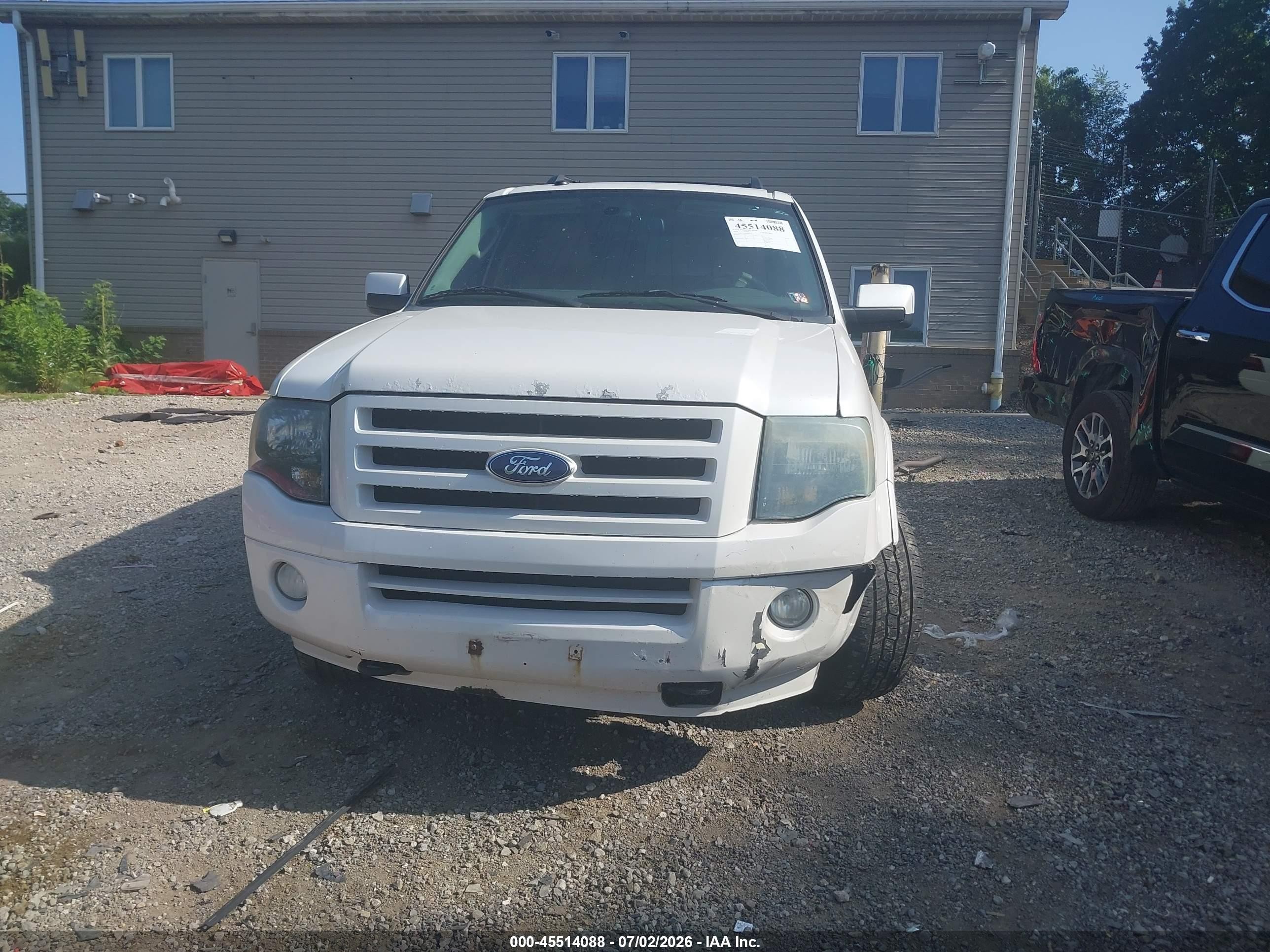 2010 Ford Expedition Limited White vin: 1FMJU2A59AEB46346