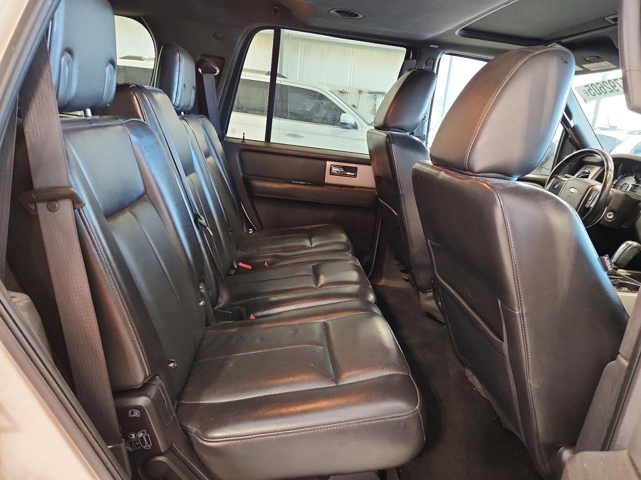 2011 Ford Expedition Limited White vin: 1FMJU2A59BEF08418