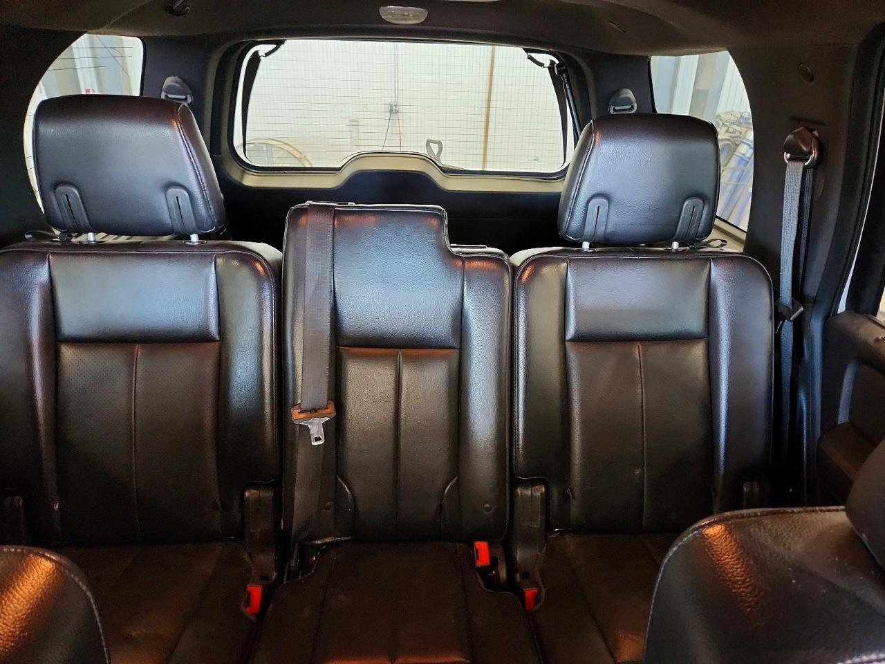 2011 Ford Expedition Limited White vin: 1FMJU2A59BEF08418