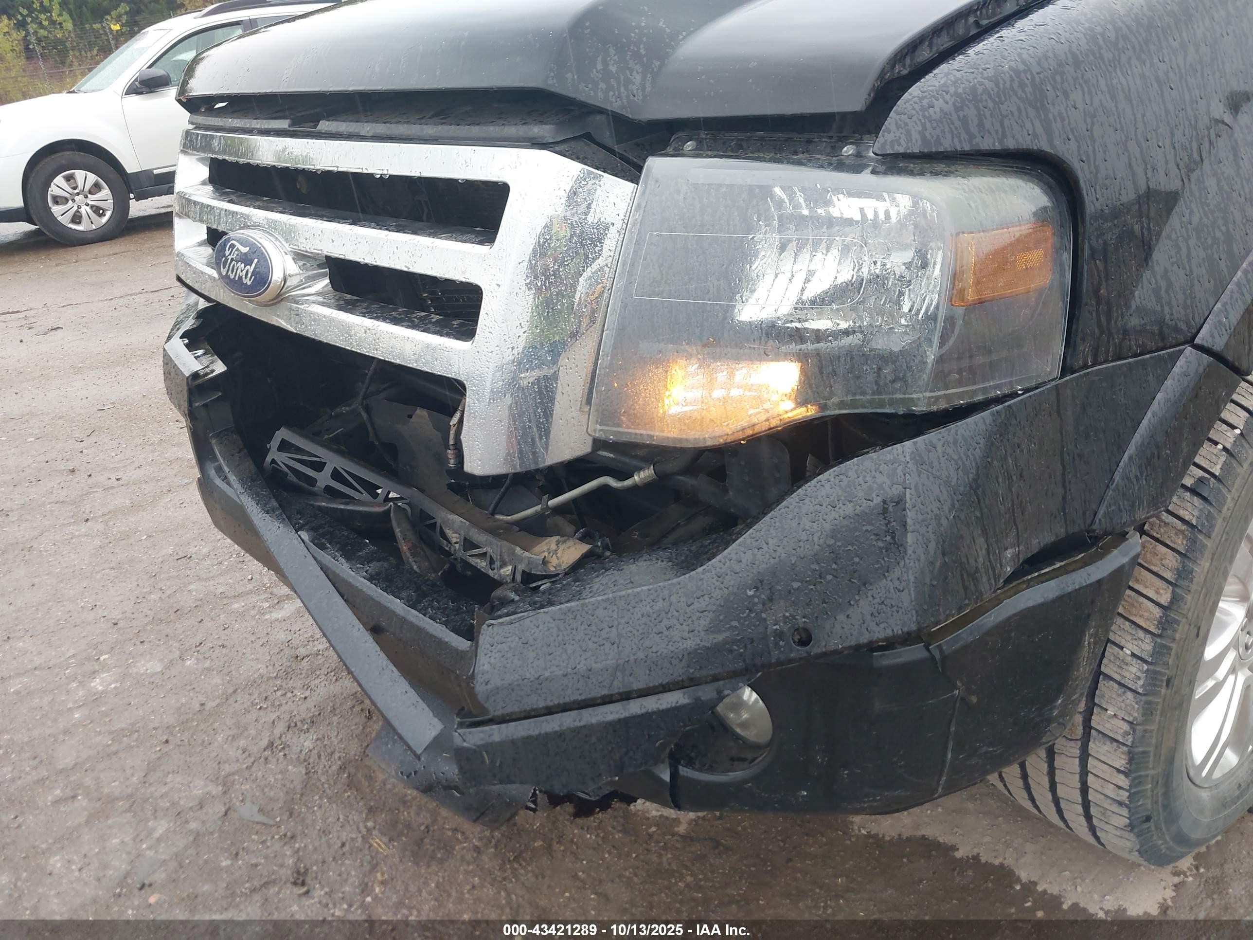 2013 Ford Expedition Limited Black vin: 1FMJU2A59DEF43818