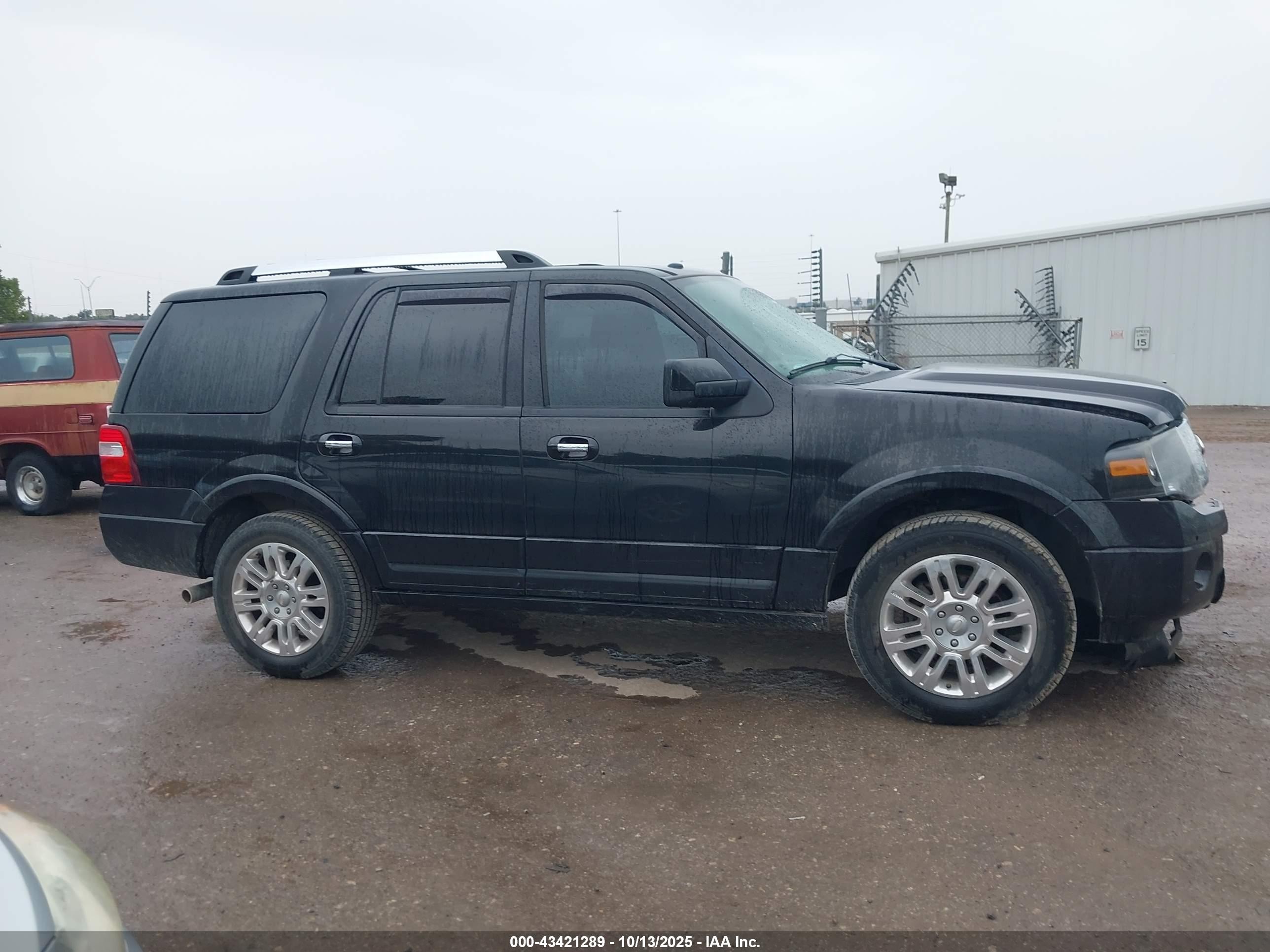 2013 Ford Expedition Limited Black vin: 1FMJU2A59DEF43818