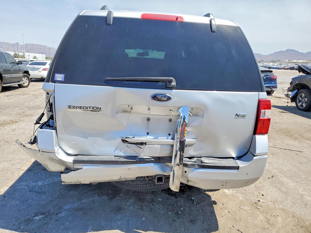 2014 Ford Expedition Limited Silver vin: 1FMJU2A59EEF50625