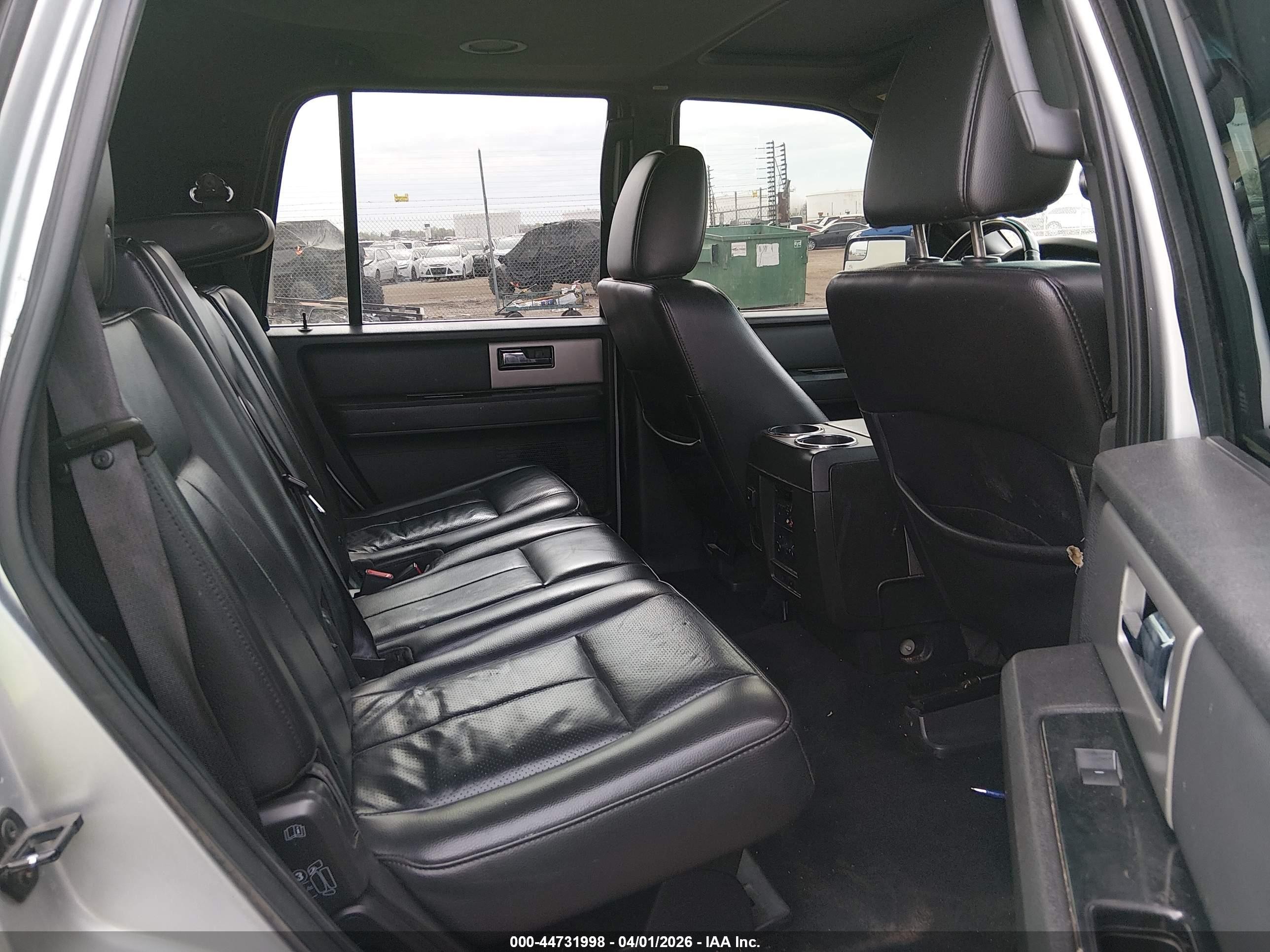 2014 Ford Expedition Limited Silver vin: 1FMJU2A5XEEF23837