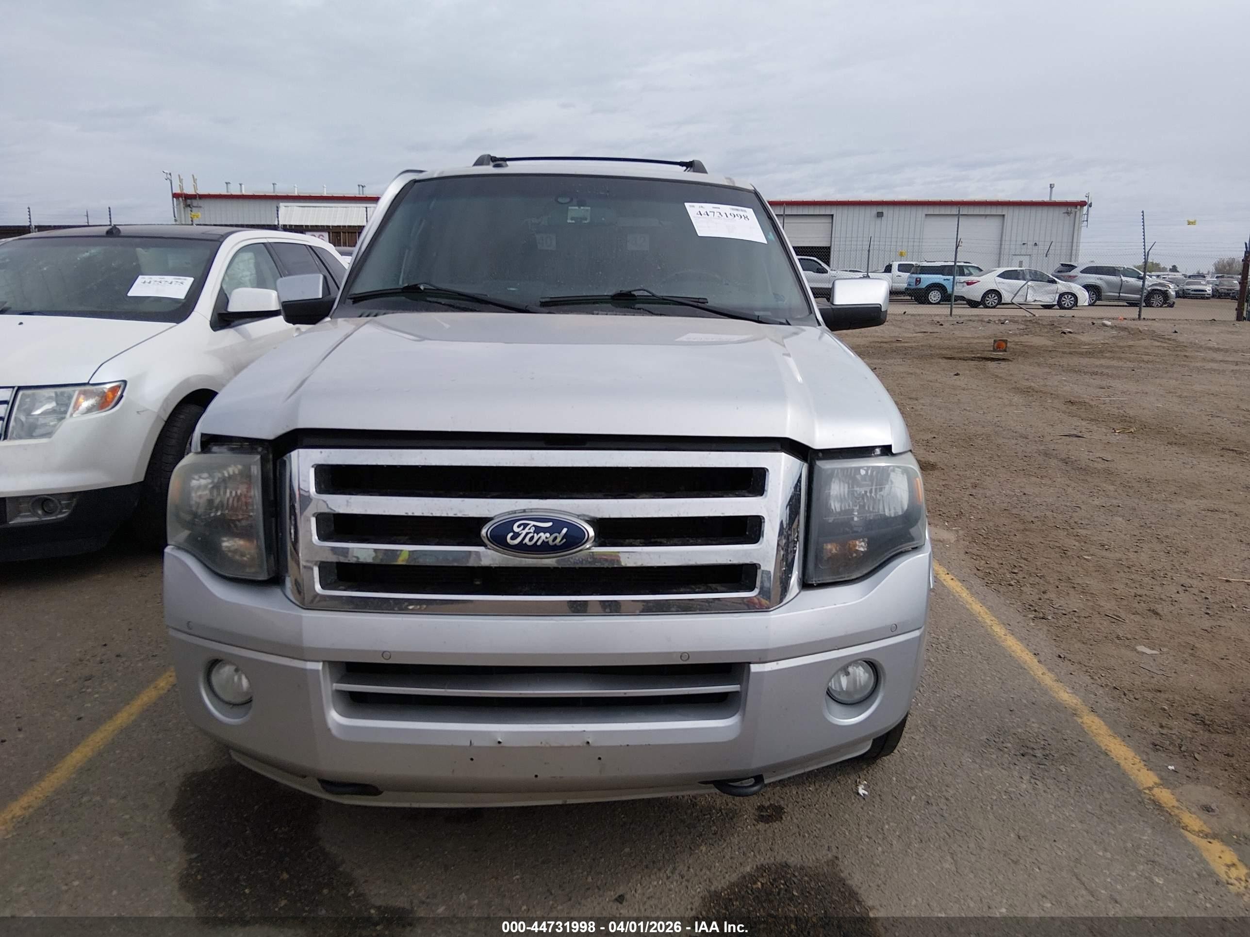 2014 Ford Expedition Limited Silver vin: 1FMJU2A5XEEF23837