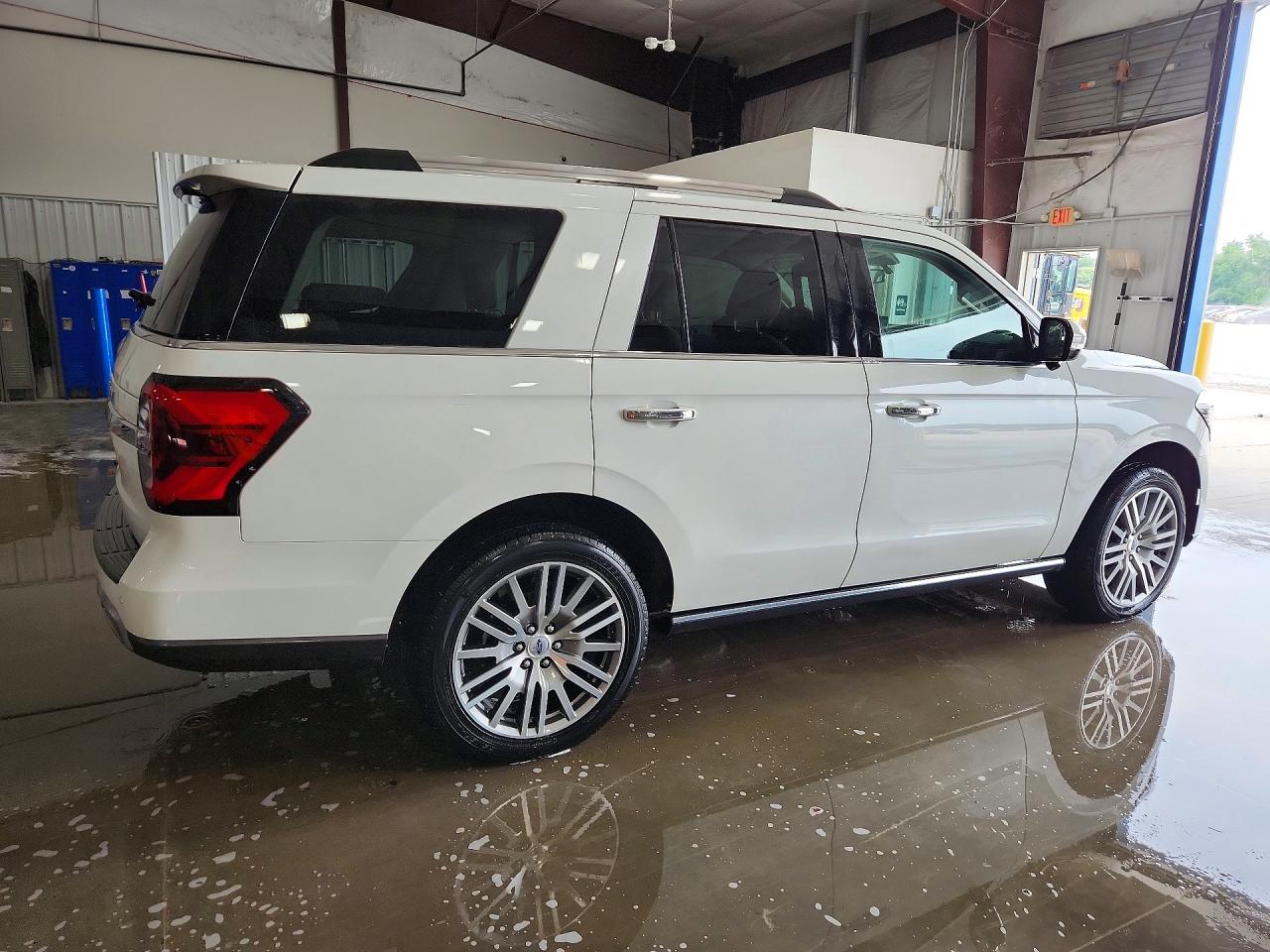 2023 Ford Expedition Limited White vin: 1FMJU2A82PEA62873