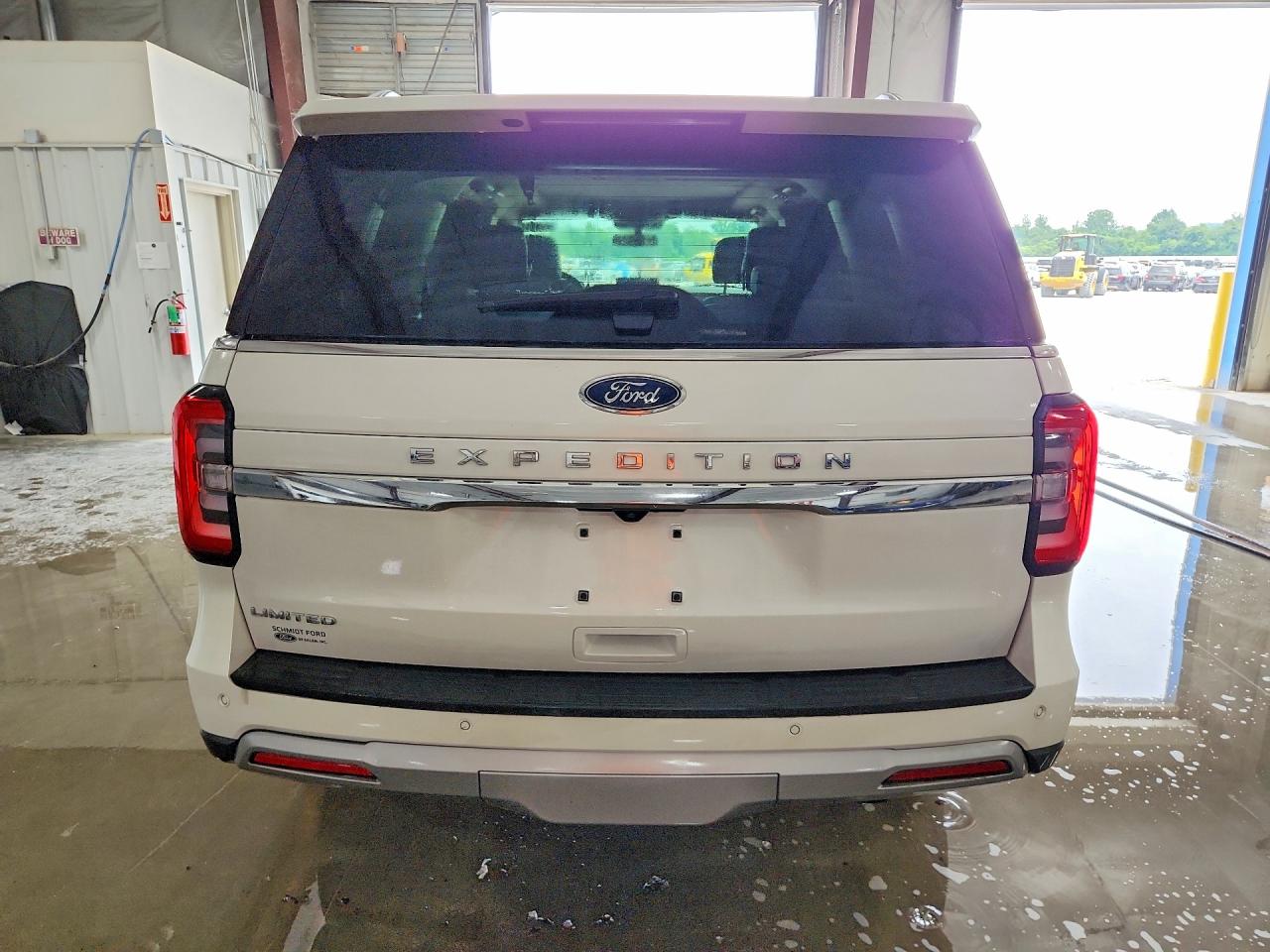 2023 Ford Expedition Limited White vin: 1FMJU2A82PEA62873