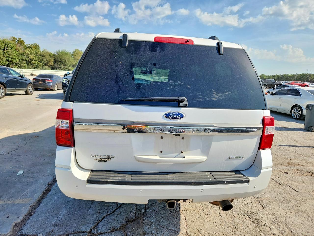 2015 Ford Expedition Limited White vin: 1FMJU2AT0FEF12944