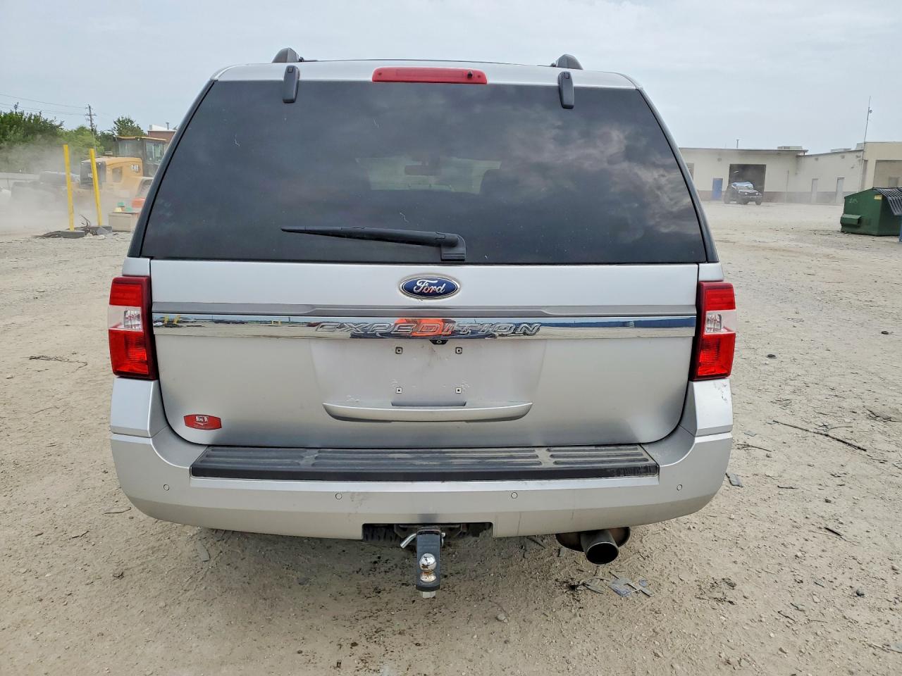 2015 Ford Expedition Limited Серебряный vin: 1FMJU2AT1FEF09888