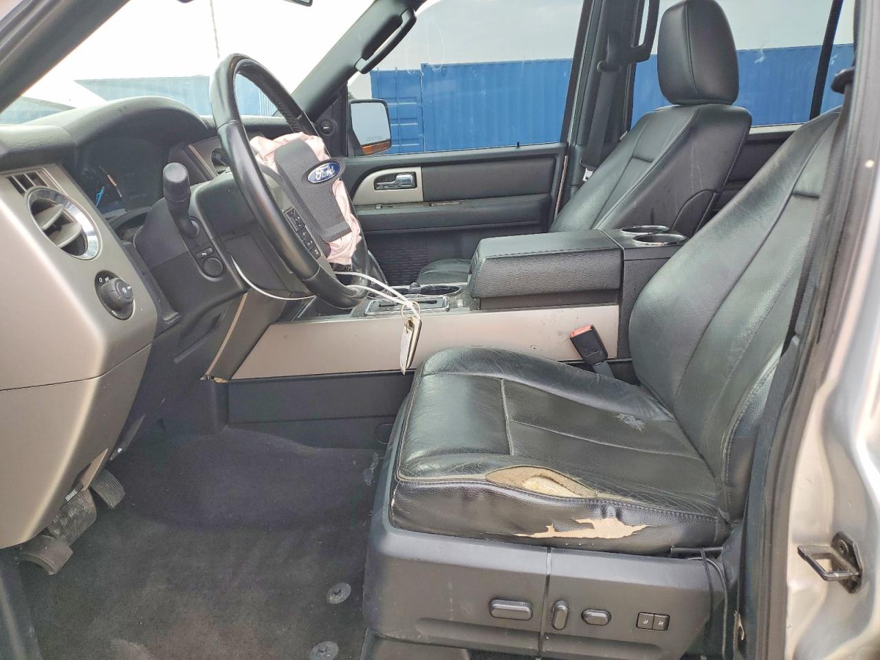 2015 Ford Expedition Limited Серебряный vin: 1FMJU2AT1FEF09888