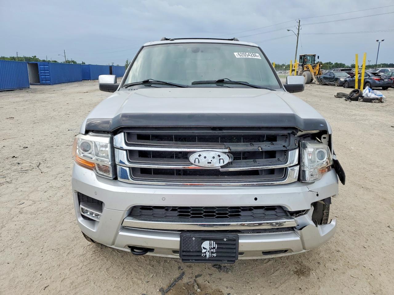 2015 Ford Expedition Limited Серебряный vin: 1FMJU2AT1FEF09888