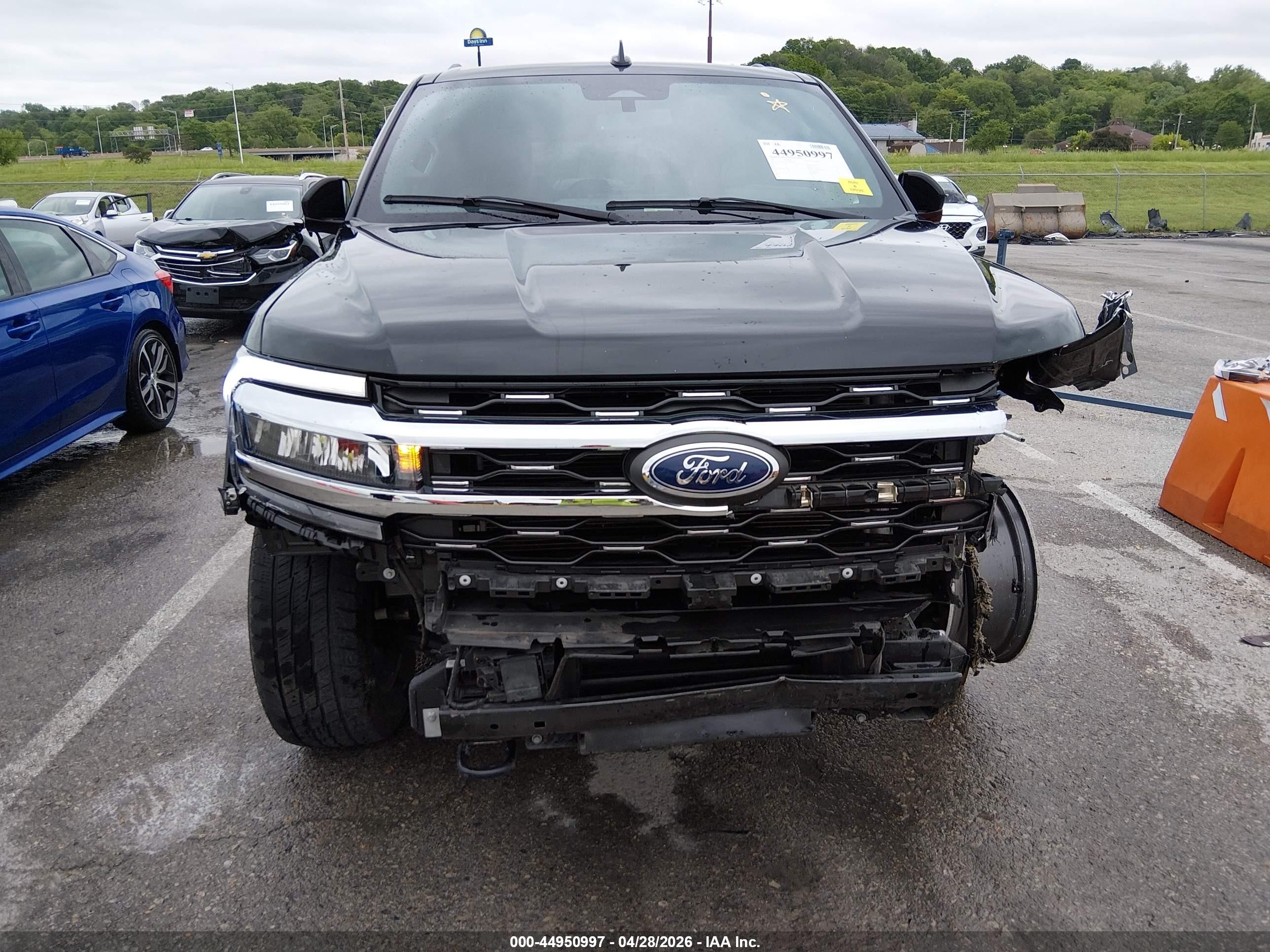 2022 Ford Expedition Limited Черный vin: 1FMJU2AT1NEA41658