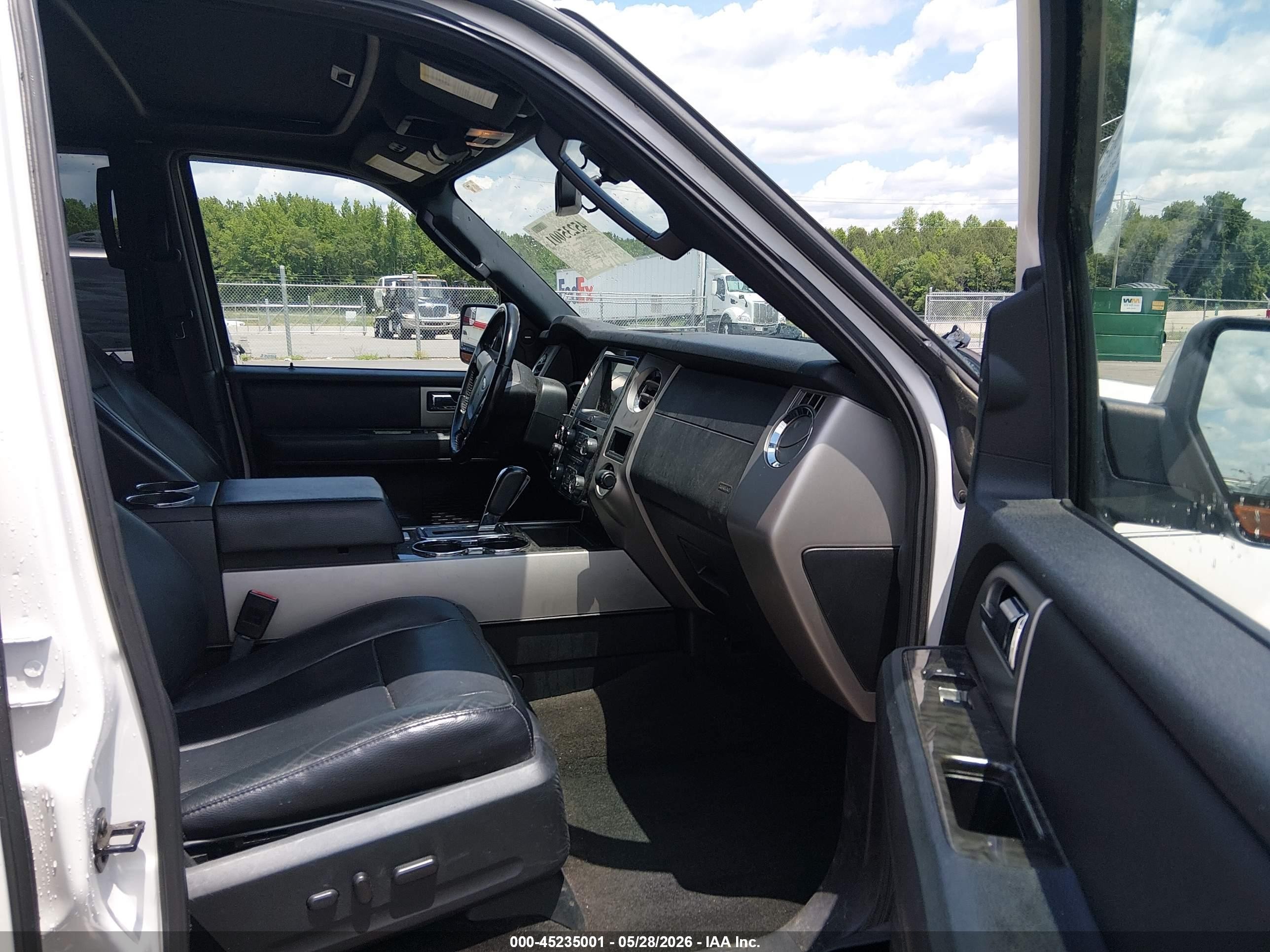 2017 Ford Expedition Limited White vin: 1FMJU2AT3HEA54058