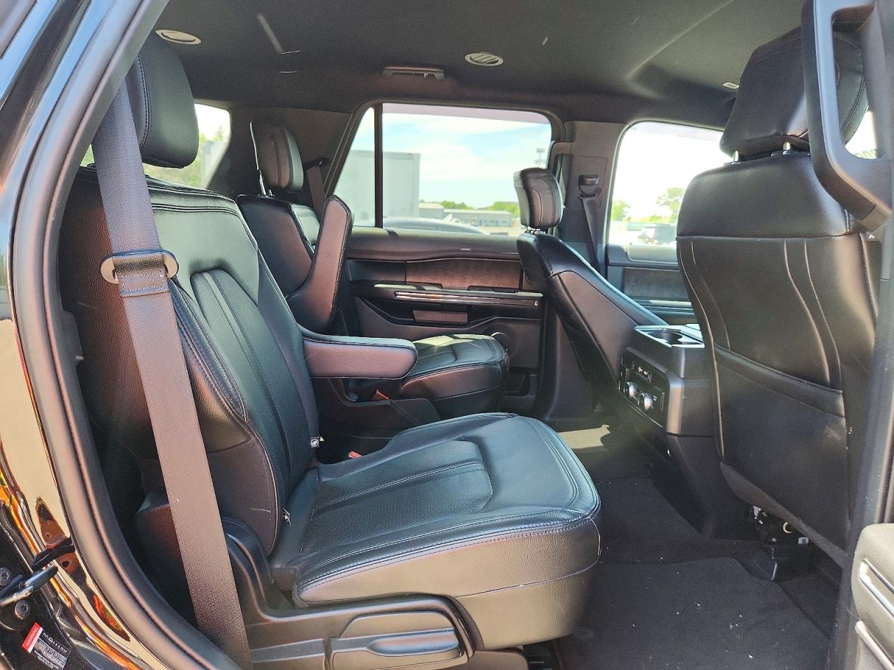 2020 Ford Expedition Limited Черный vin: 1FMJU2AT6LEA81828