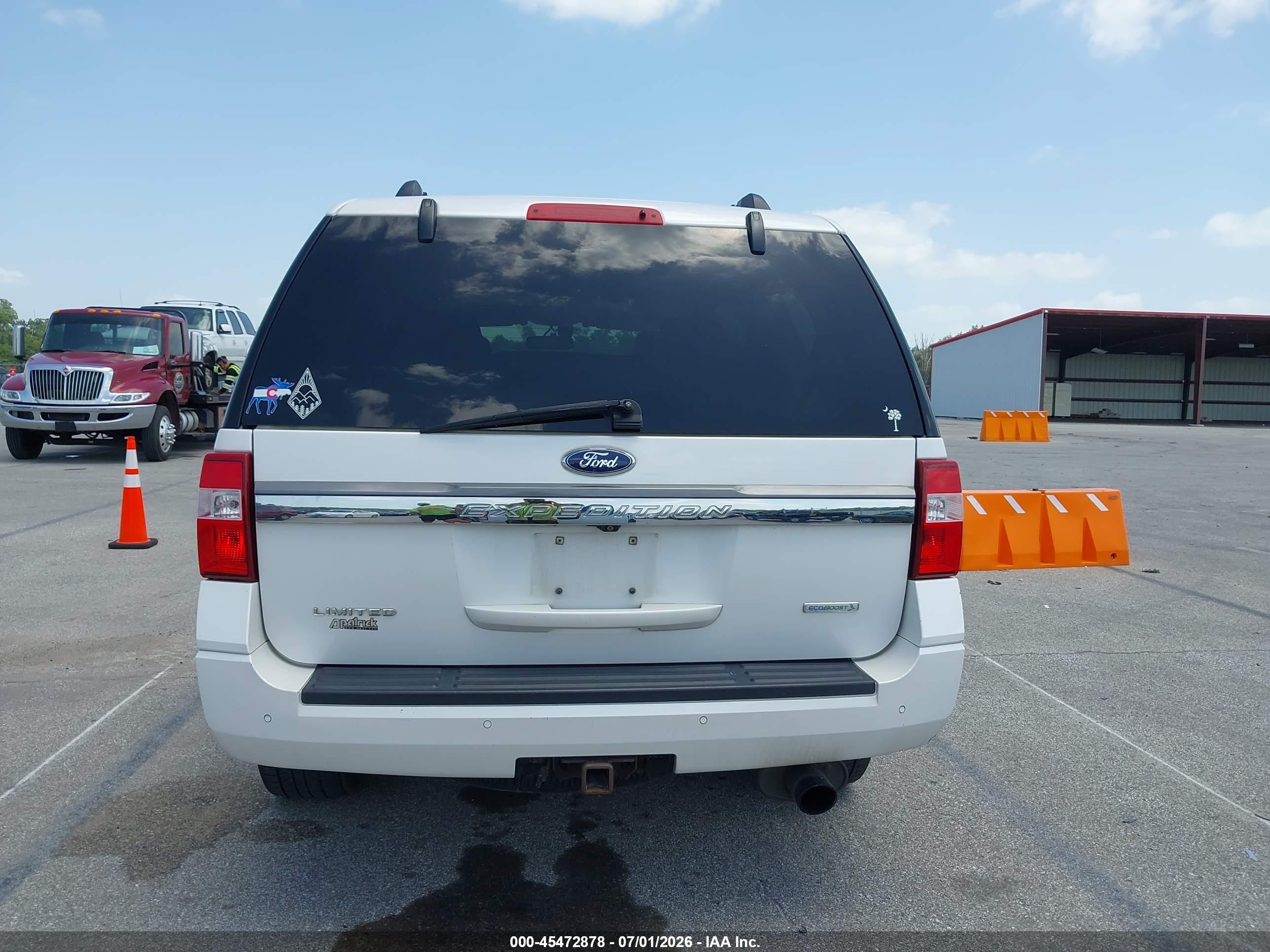 2015 Ford Expedition Limited White vin: 1FMJU2AT8FEF33279
