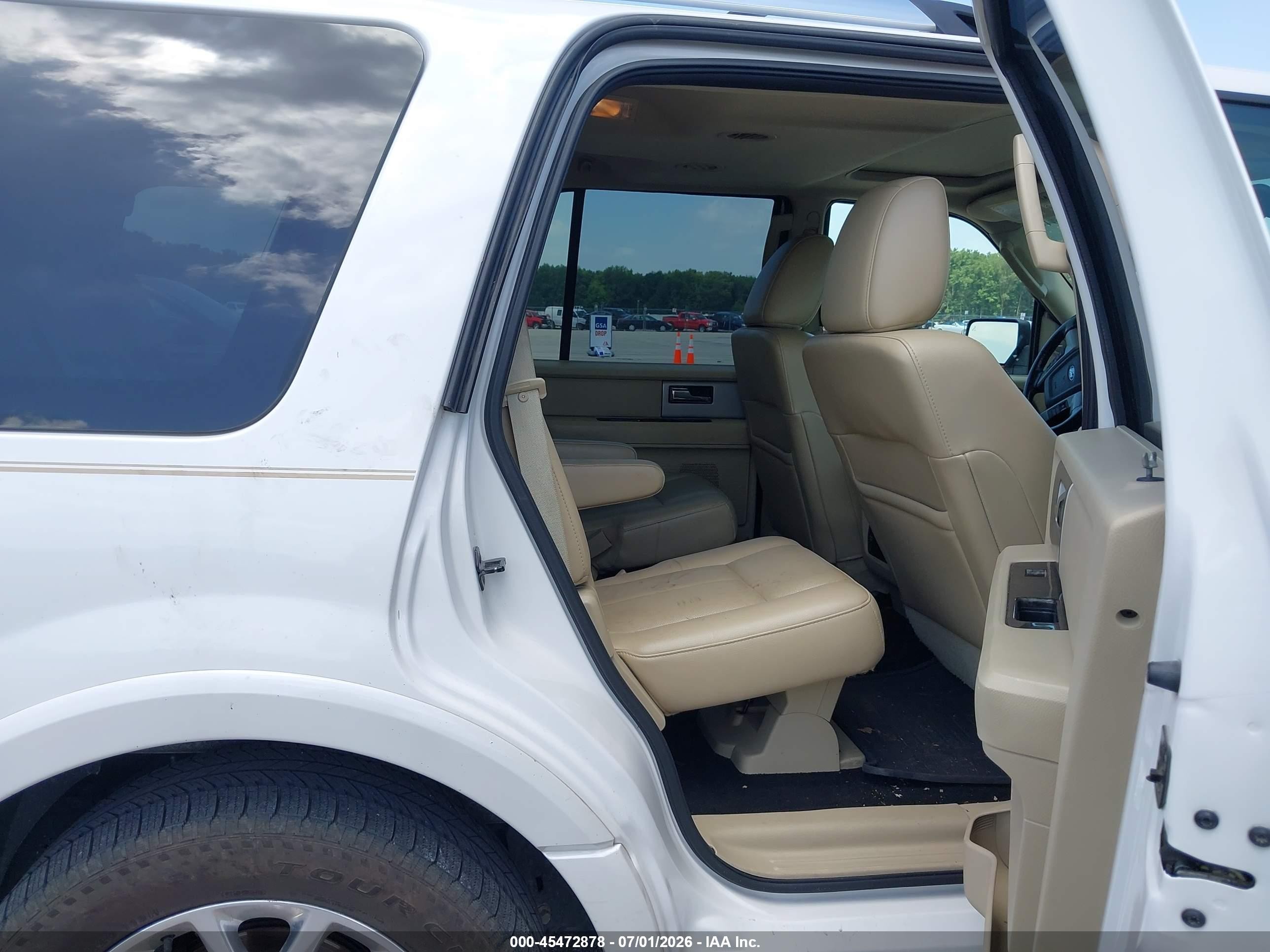 2015 Ford Expedition Limited White vin: 1FMJU2AT8FEF33279