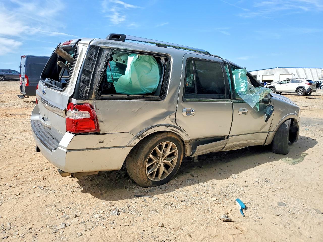 2015 Ford Expedition Limited Silver vin: 1FMJU2AT9FEF31413