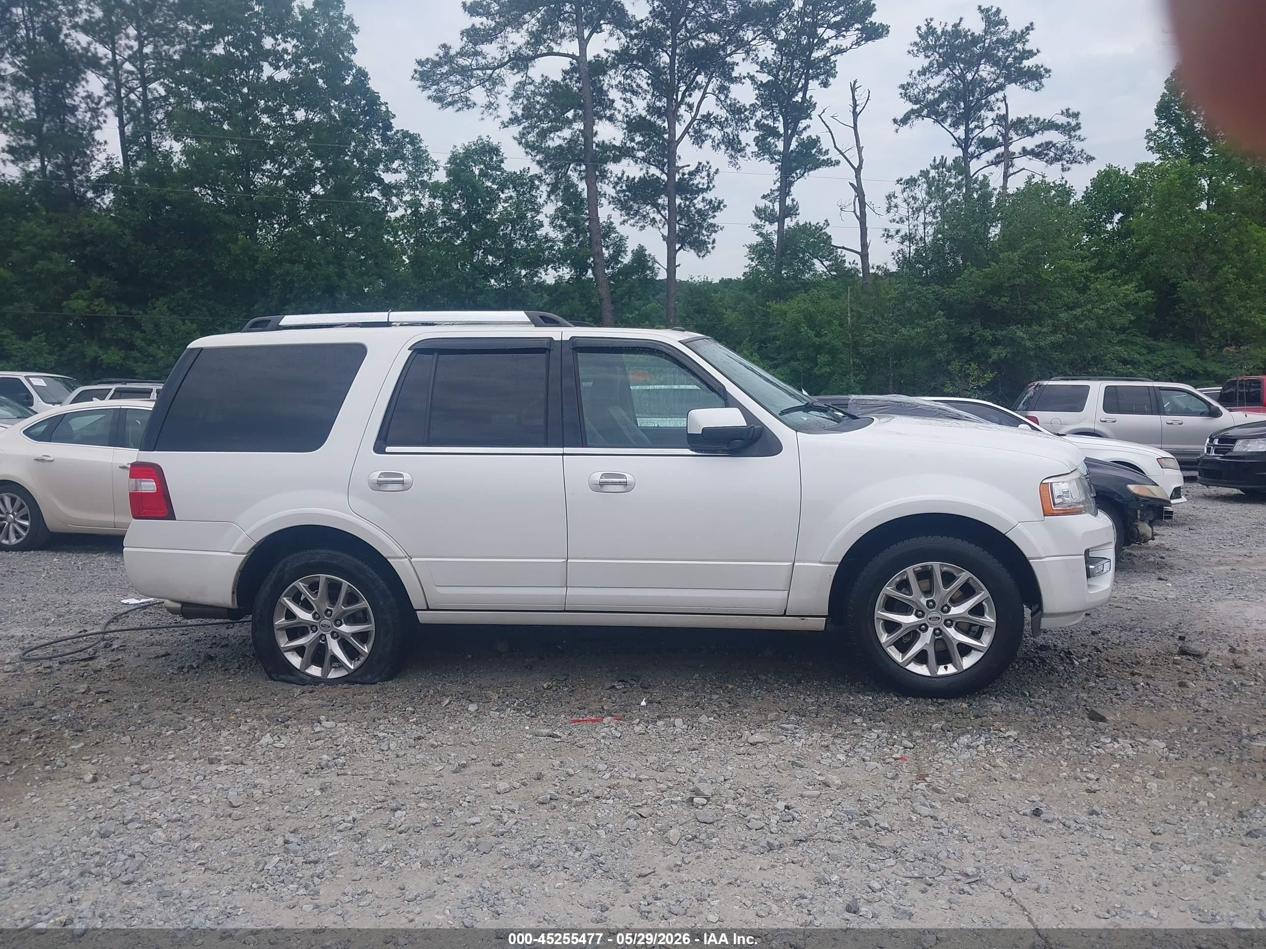 2016 Ford Expedition Limited White vin: 1FMJU2AT9GEF37696