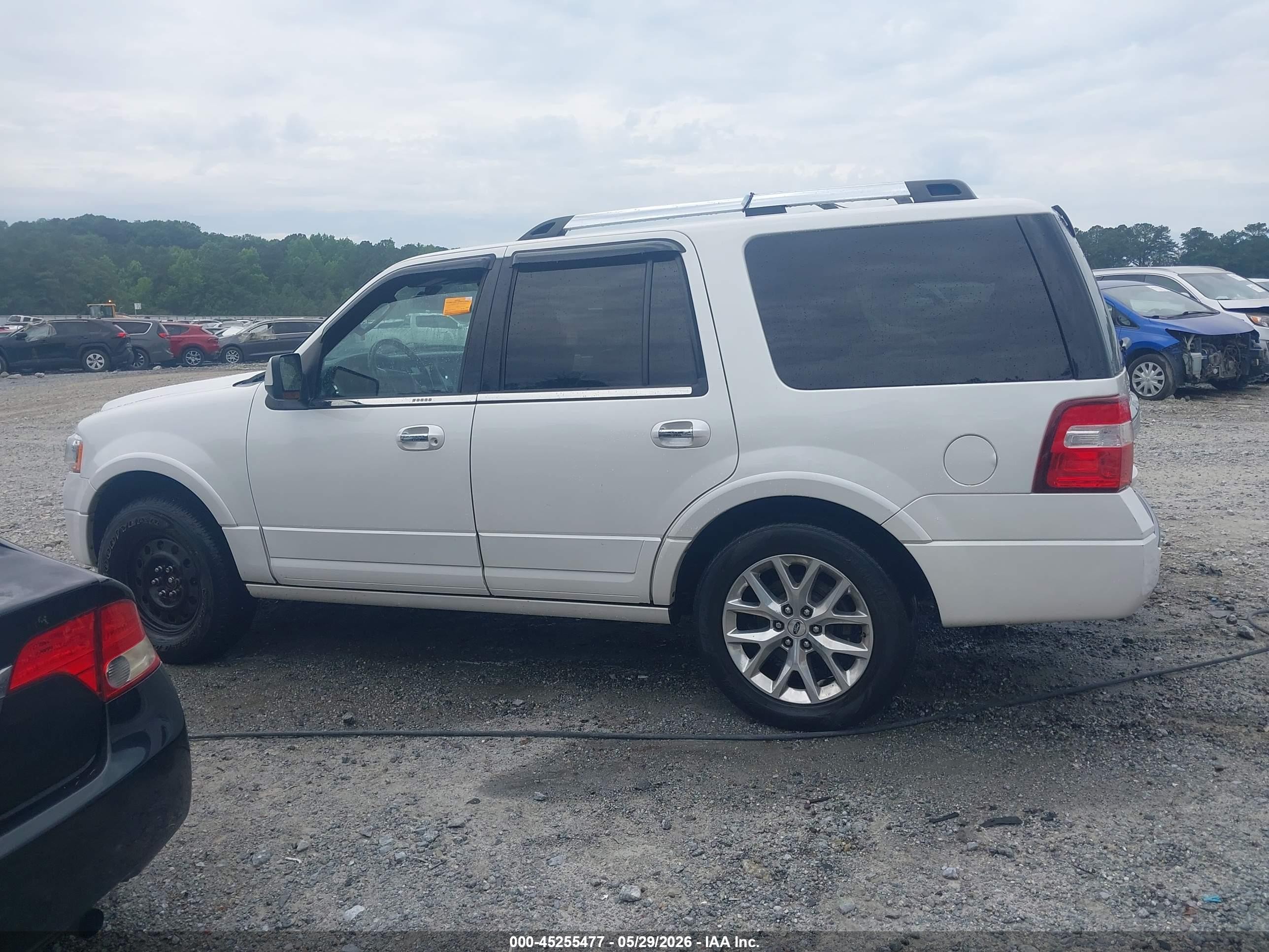 2016 Ford Expedition Limited White vin: 1FMJU2AT9GEF37696