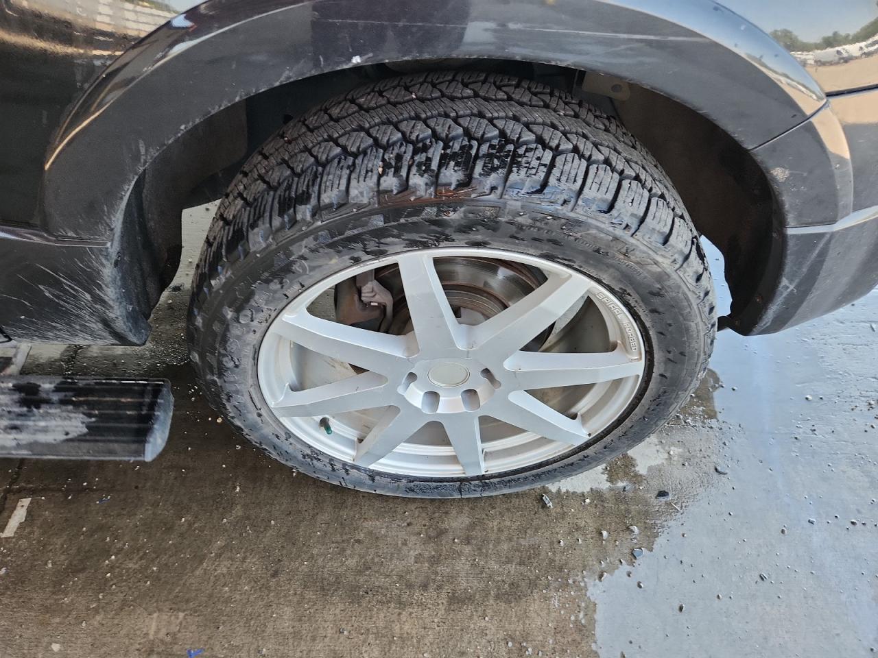2015 Ford Expedition Limited Черный vin: 1FMJU2ATXFEF07041 Damage: Right Front Wheel, Curb Rash, 5 To 6 Inches