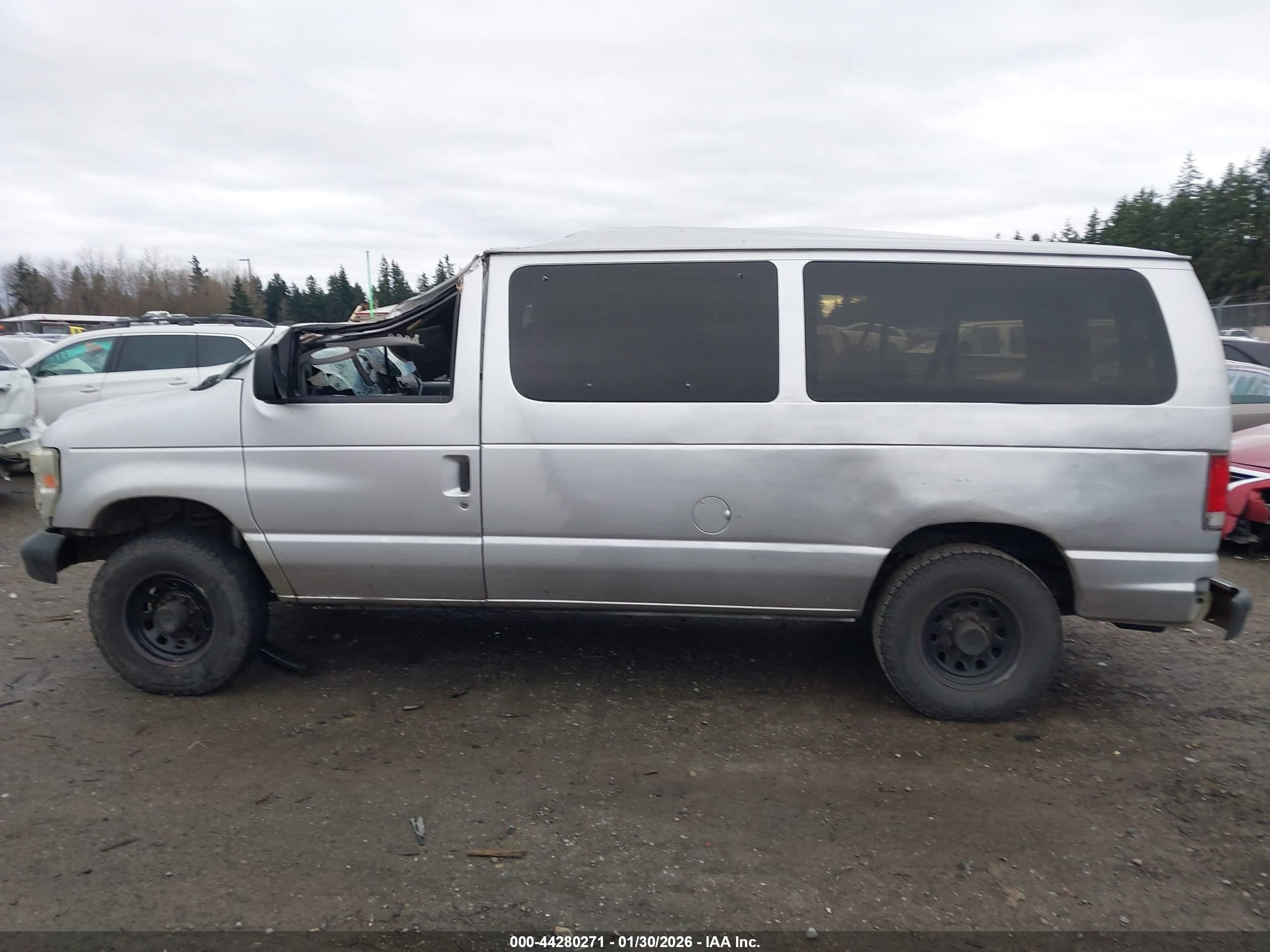 2008 Ford E-150 Xl/xlt Silver vin: 1FMNE11L48DA59039