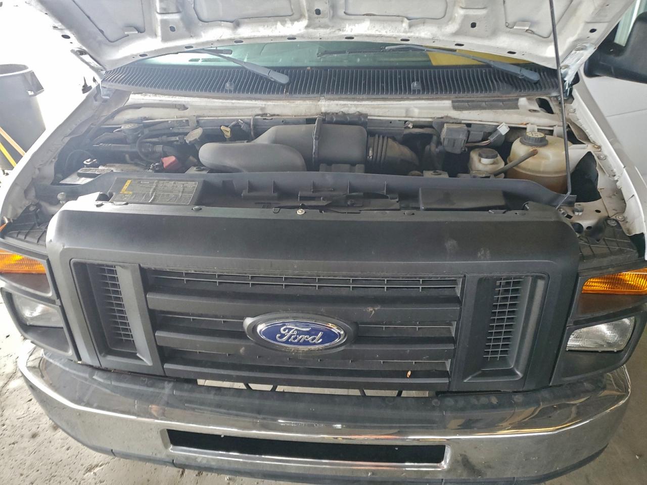 2008 Ford Econoline E150 Wagon White vin: 1FMNE11W18DB29803