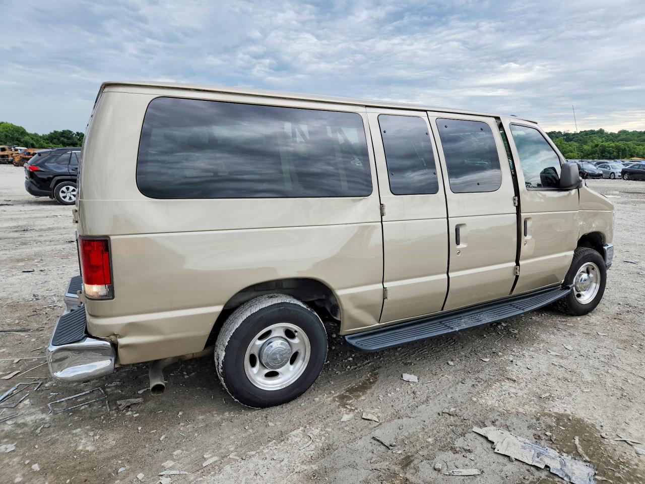2014 Ford Econoline E150 Wagon Tan vin: 1FMNE1BL4EDA66325