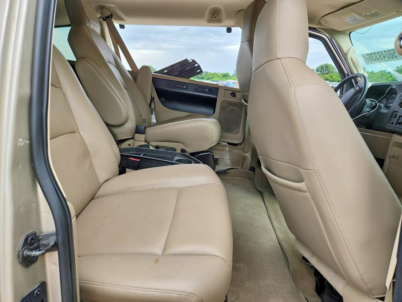 2014 Ford Econoline E150 Wagon Tan vin: 1FMNE1BL4EDA66325