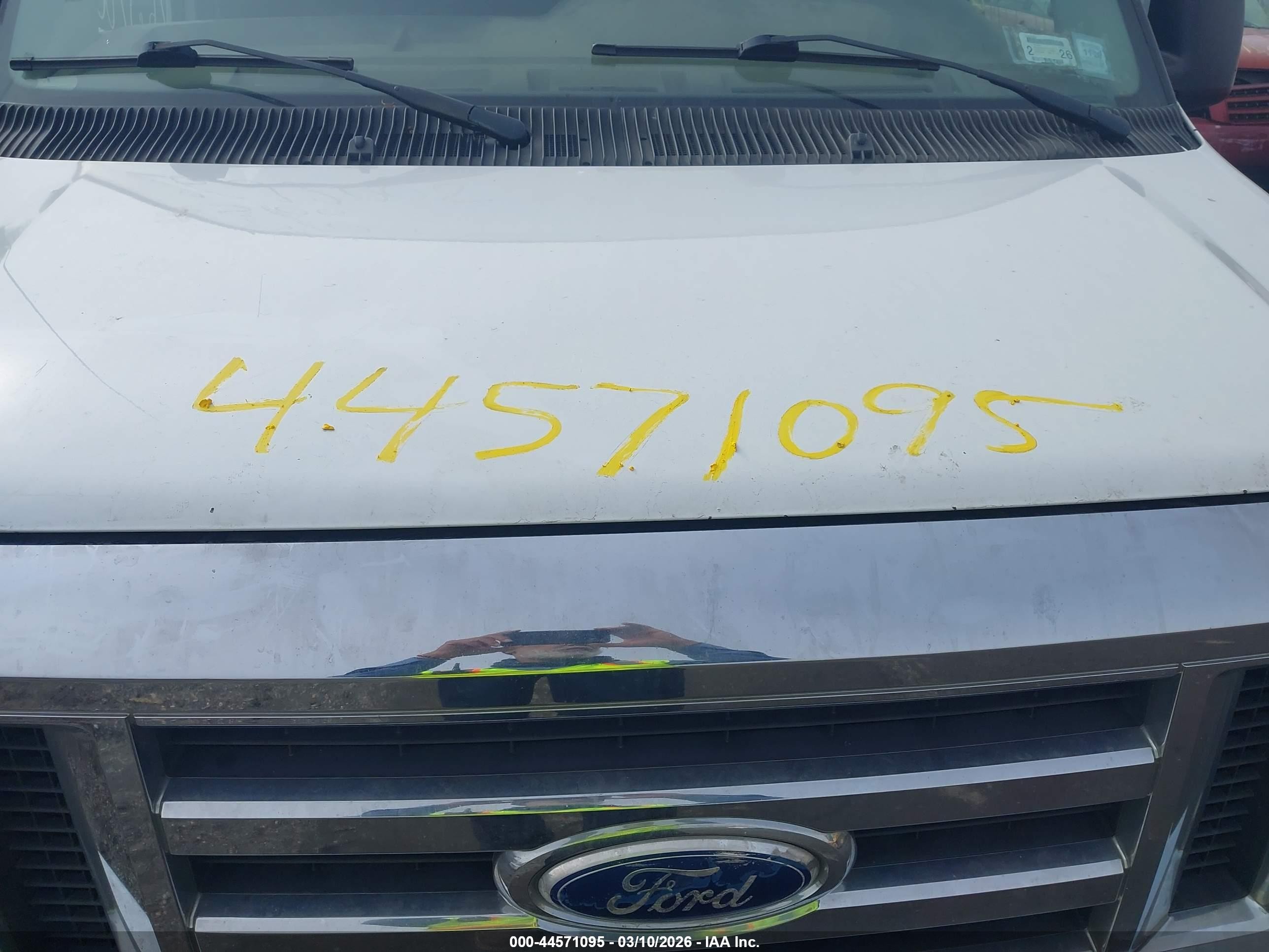 2013 Ford E-150 Xlt White vin: 1FMNE1BL9DDA91347
