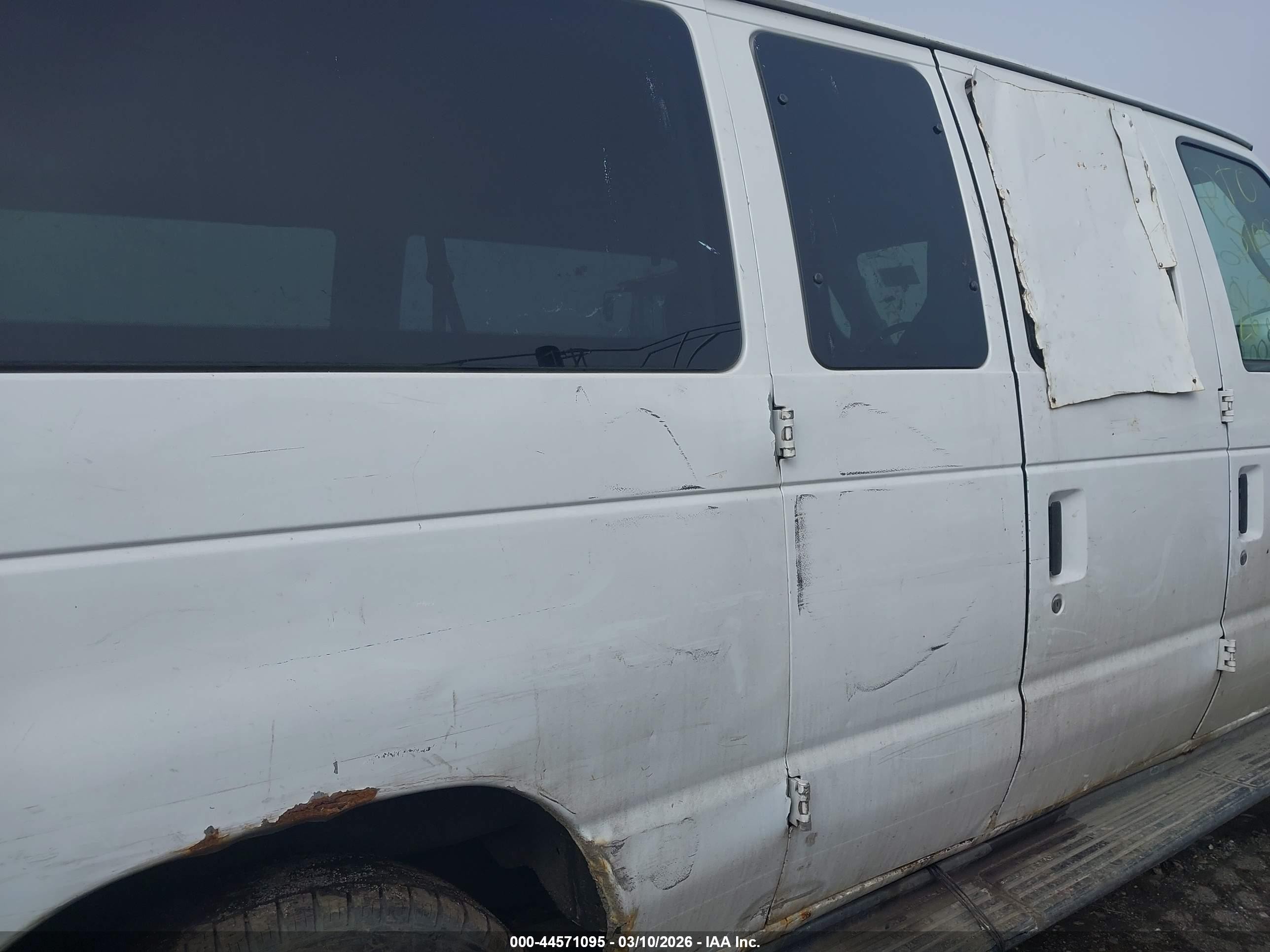 2013 Ford E-150 Xlt White vin: 1FMNE1BL9DDA91347