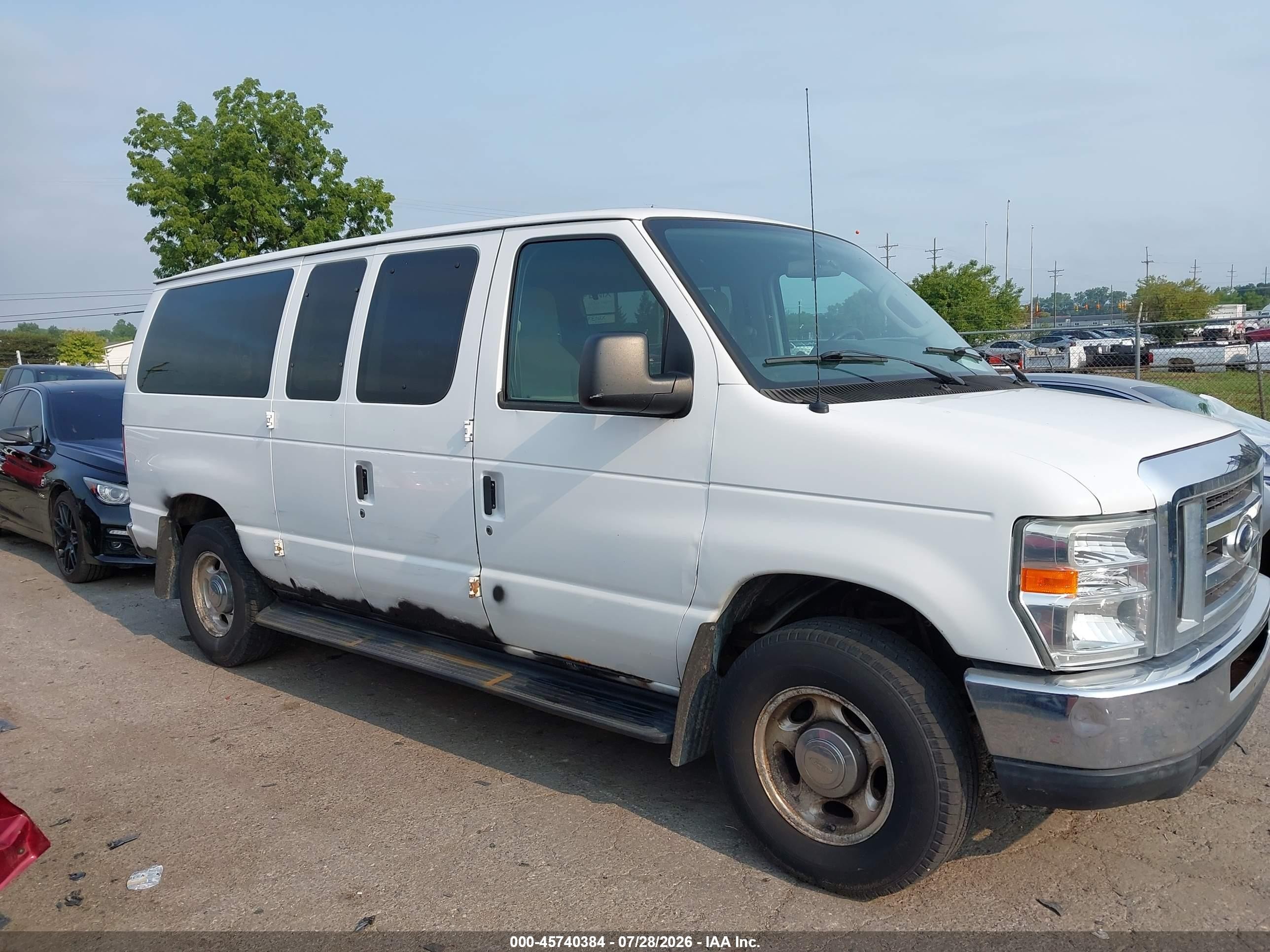 2012 Ford E-150 Xlt White vin: 1FMNE1BW4CDA08626