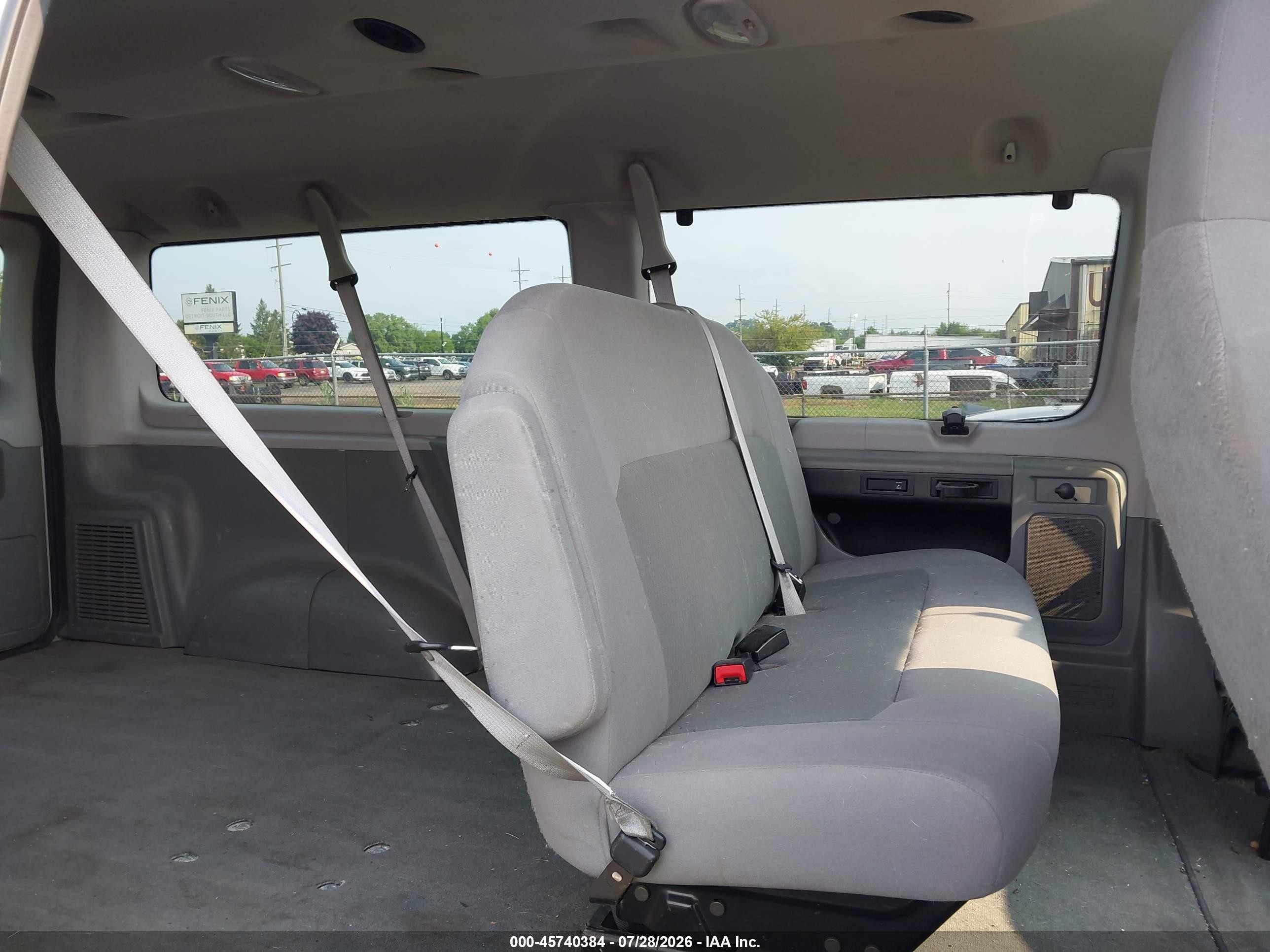 2012 Ford E-150 Xlt White vin: 1FMNE1BW4CDA08626