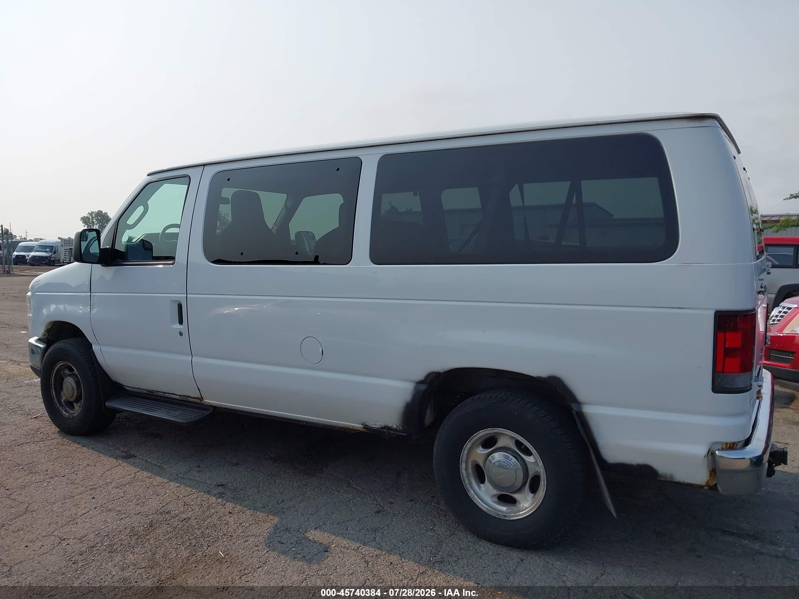 2012 Ford E-150 Xlt White vin: 1FMNE1BW4CDA08626