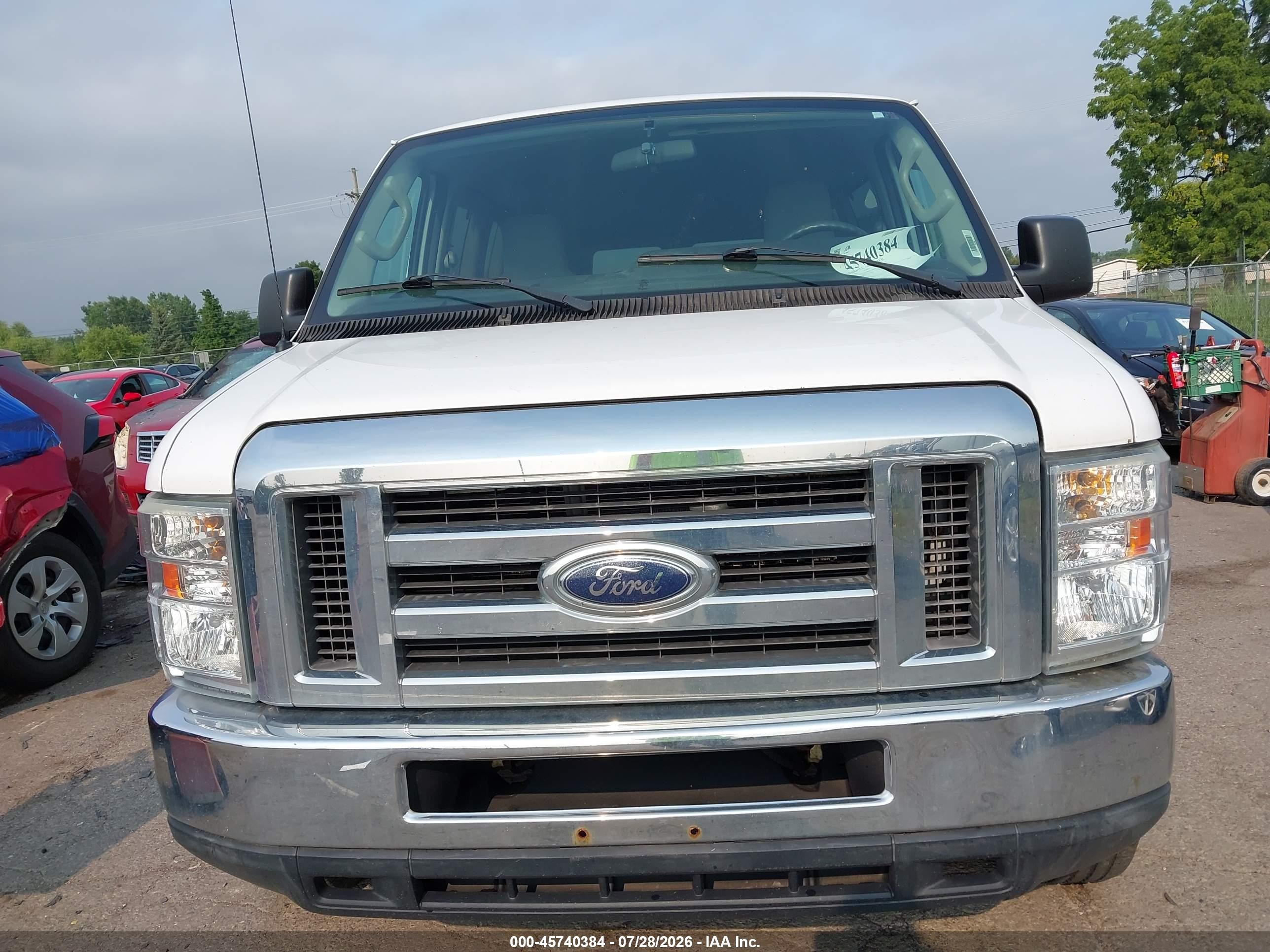 2012 Ford E-150 Xlt White vin: 1FMNE1BW4CDA08626