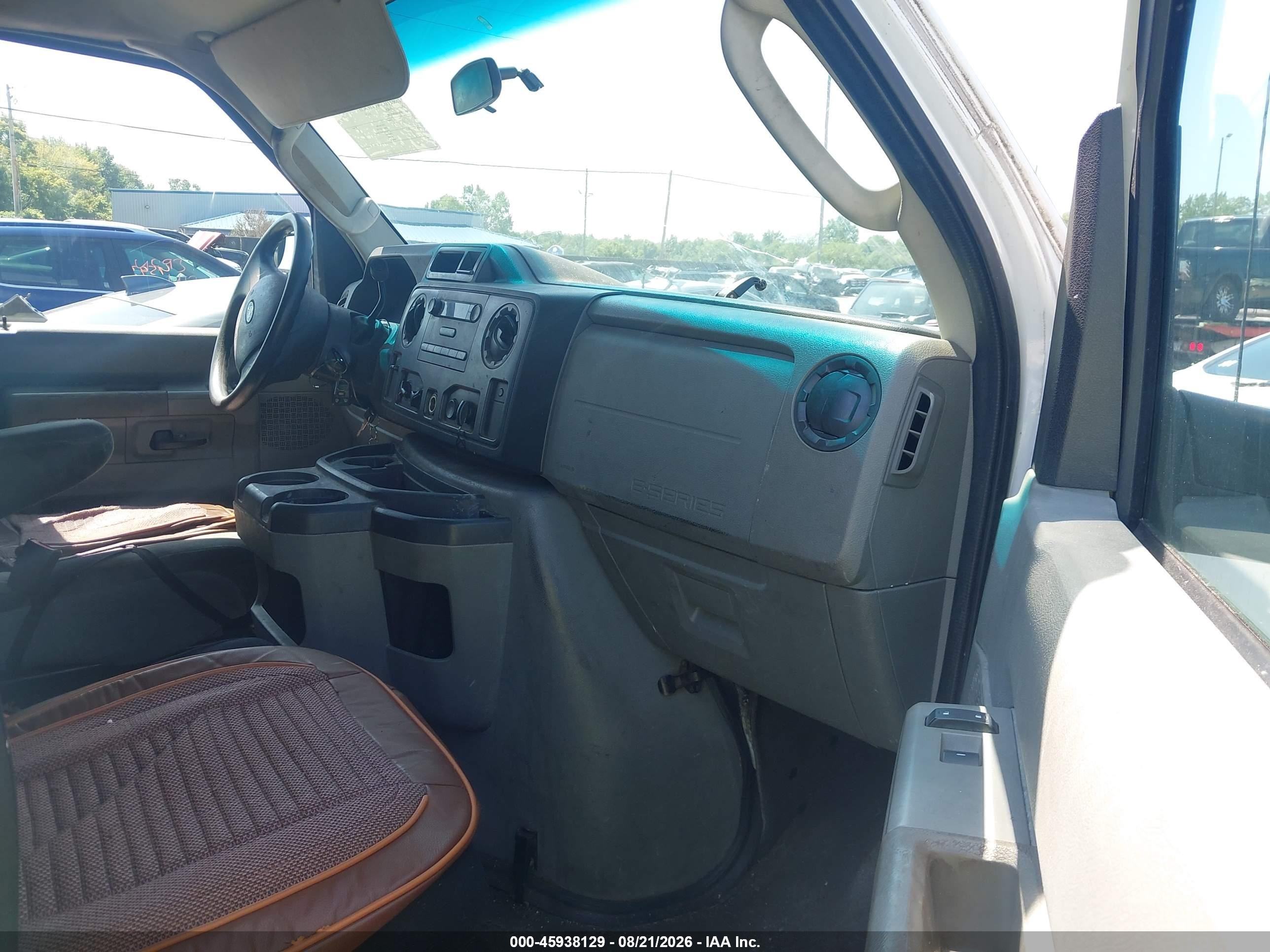 2011 Ford E-150 Xl White vin: 1FMNE1BW7BDA35883