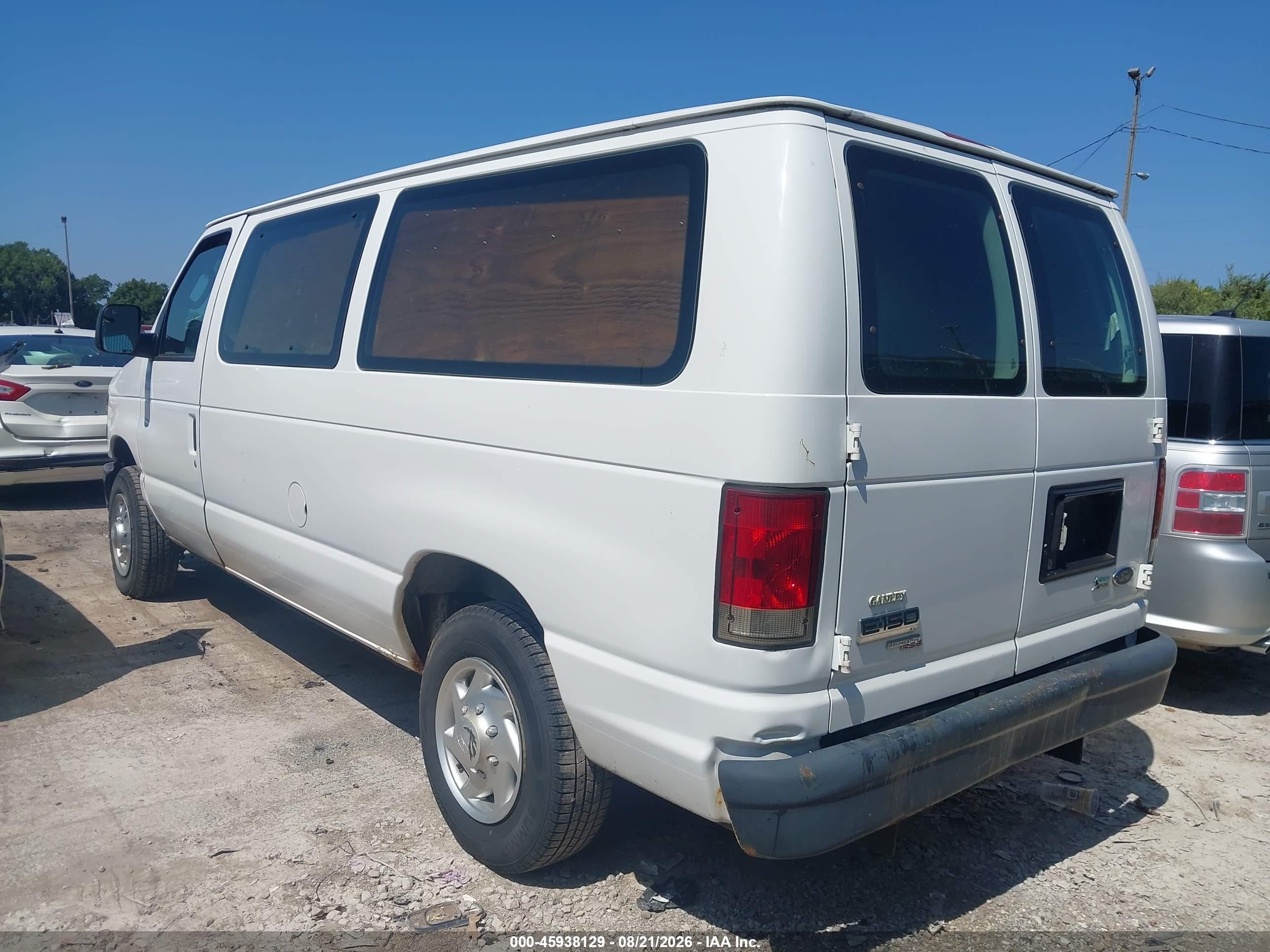 2011 Ford E-150 Xl White vin: 1FMNE1BW7BDA35883