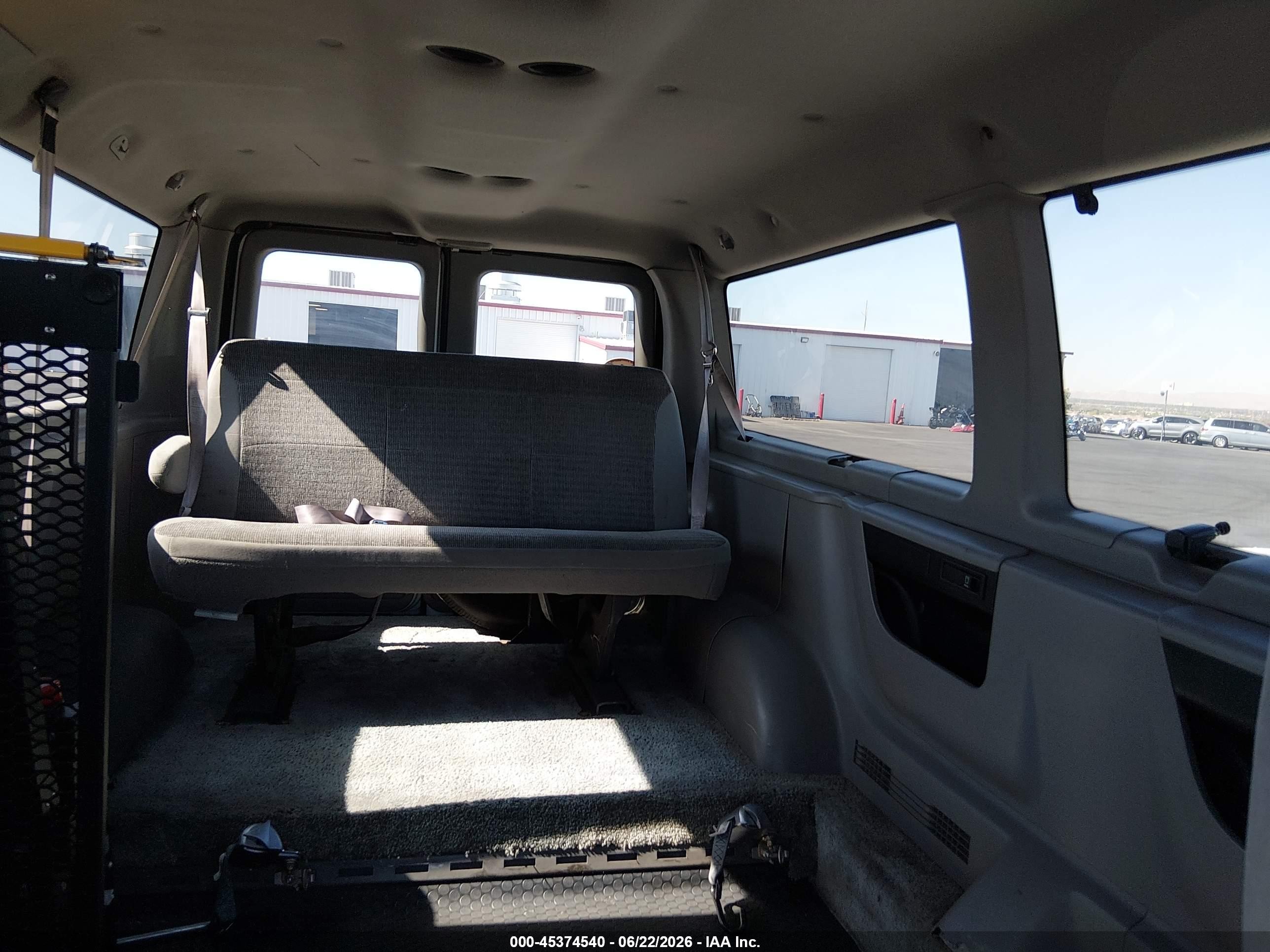 2001 Ford E-350 Super Duty Xl/xlt White vin: 1FMNE31L01HA93120