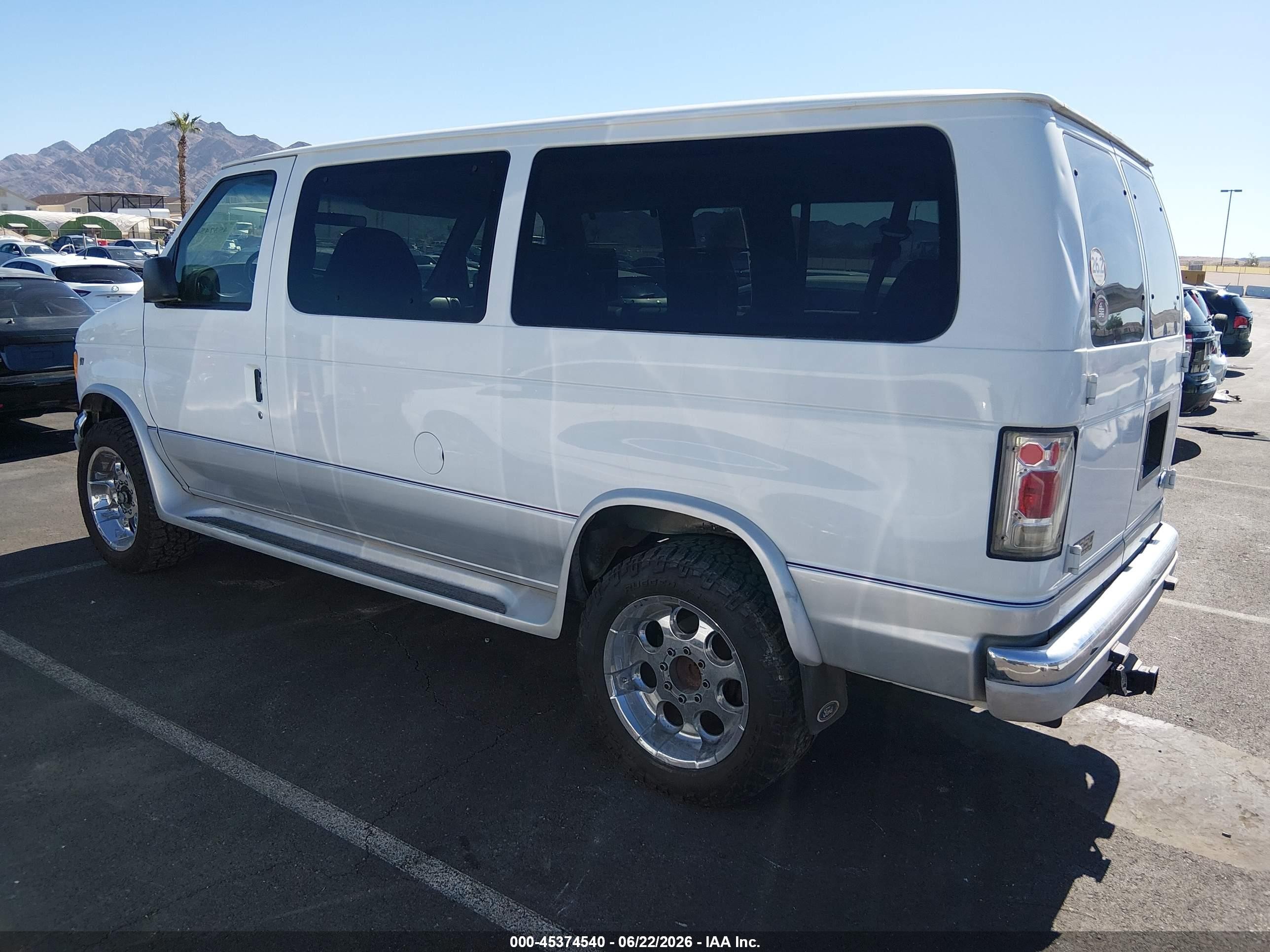 2001 Ford E-350 Super Duty Xl/xlt White vin: 1FMNE31L01HA93120