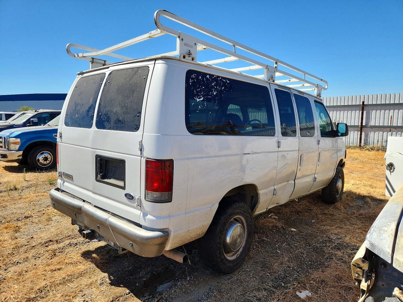 2006 Ford Econoline E350 Super Duty Wagon White vin: 1FMNE31L46HB42276