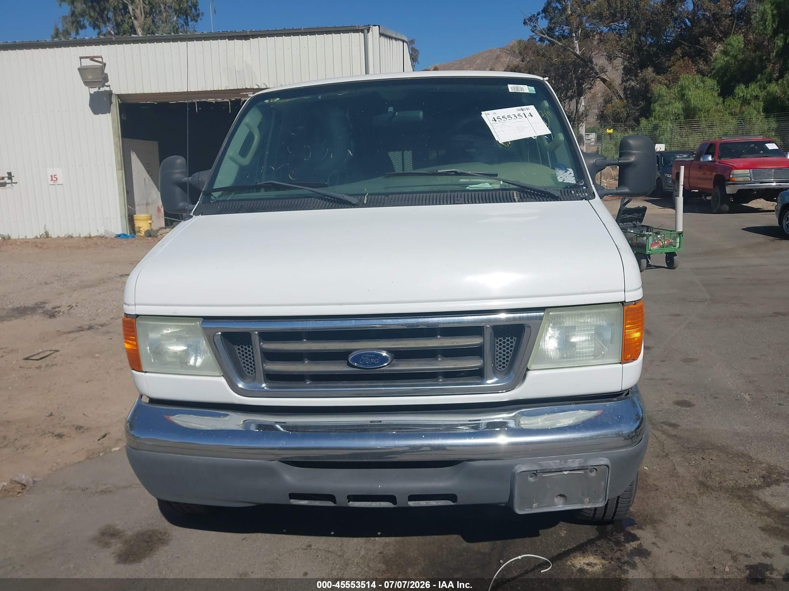 2006 Ford E-350 Super Duty Chateau/xl/xlt White vin: 1FMNE31P36HA52782