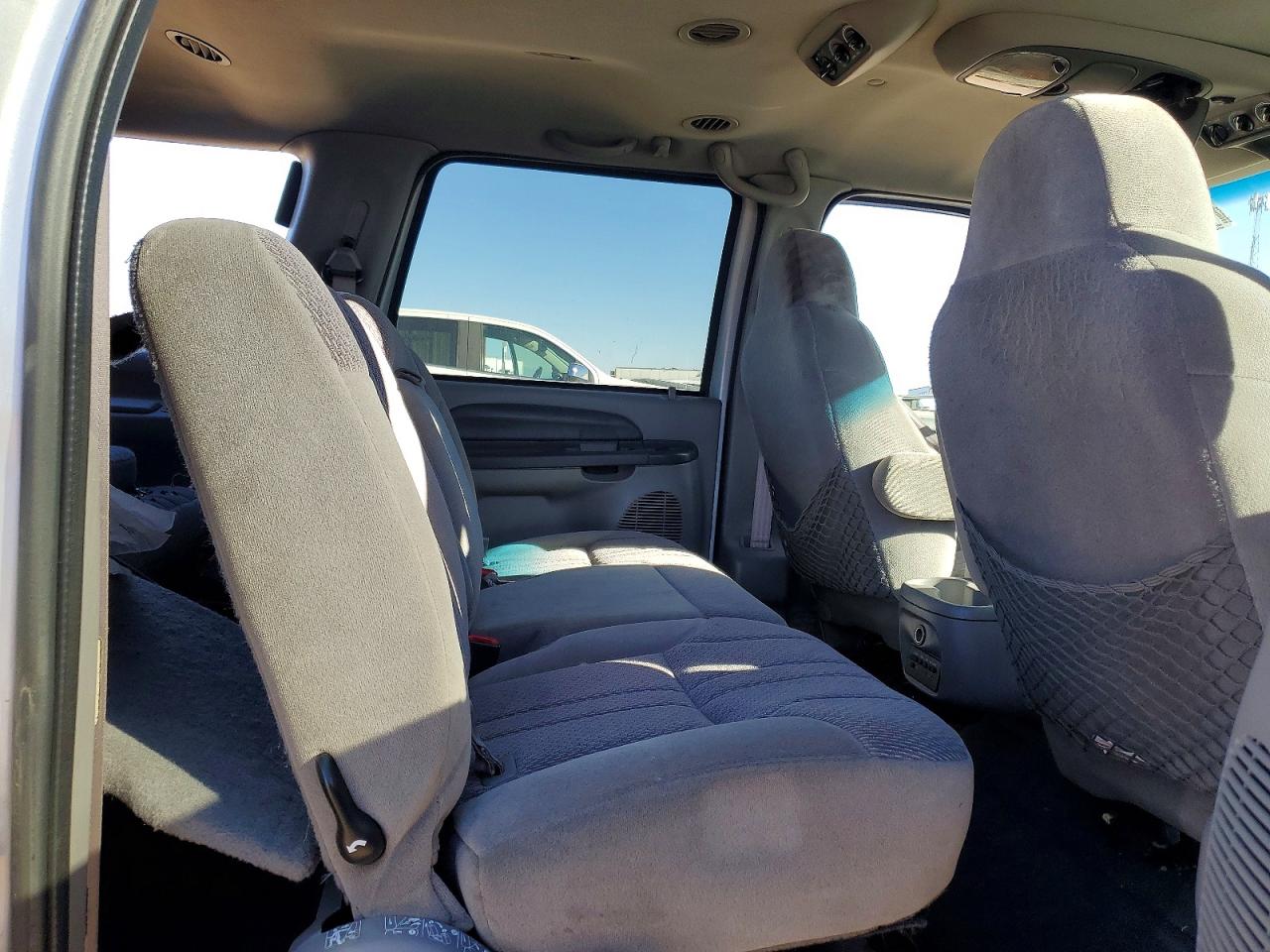 2000 Ford Excursion Xlt Серебряный vin: 1FMNU40FXYEC87301