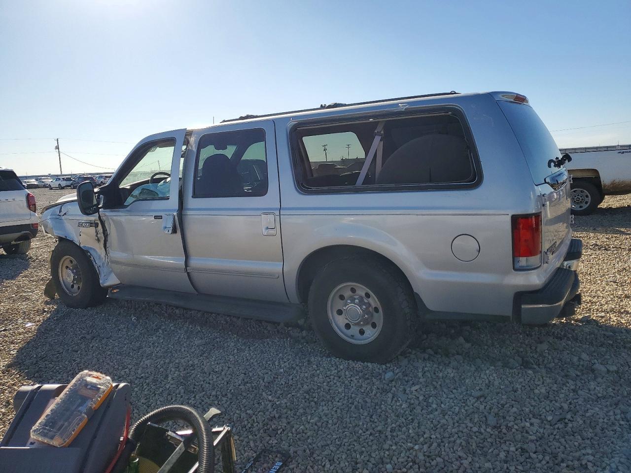 2000 Ford Excursion Xlt Серебряный vin: 1FMNU40FXYEC87301
