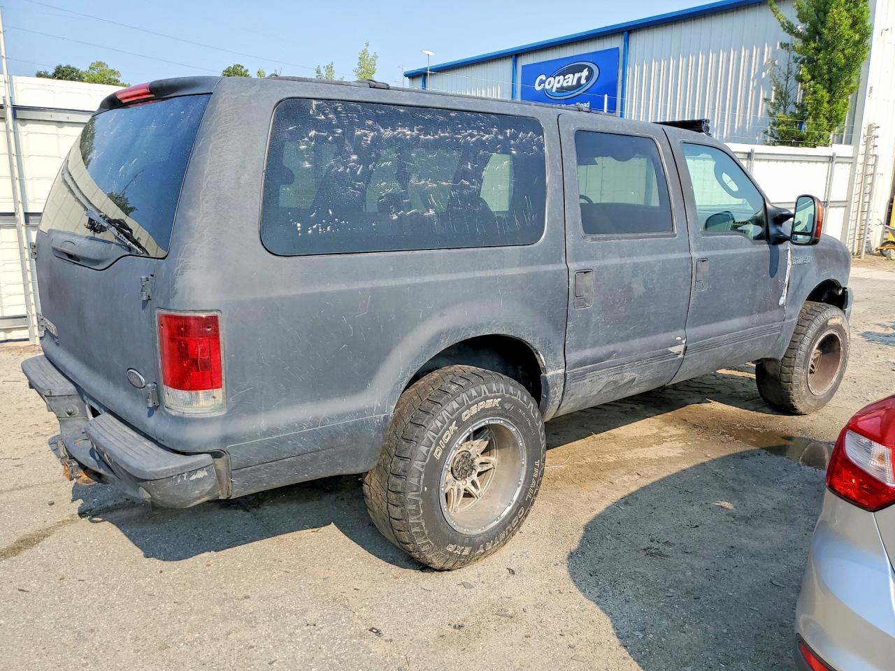 2005 Ford Excursion Xlt Black vin: 1FMNU40L65EB25750