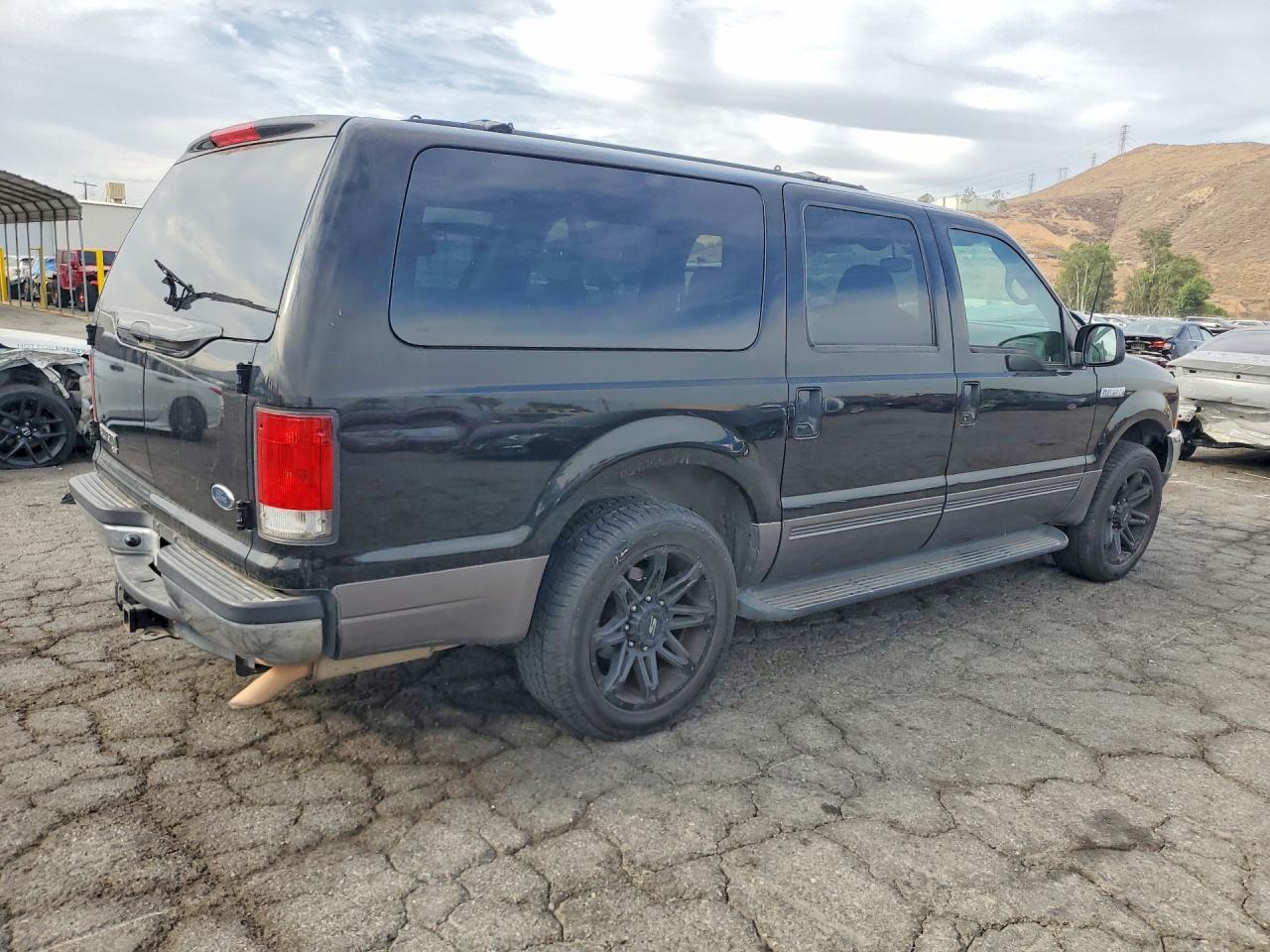 2002 Ford Excursion Xlt Black vin: 1FMNU40L72EC62062