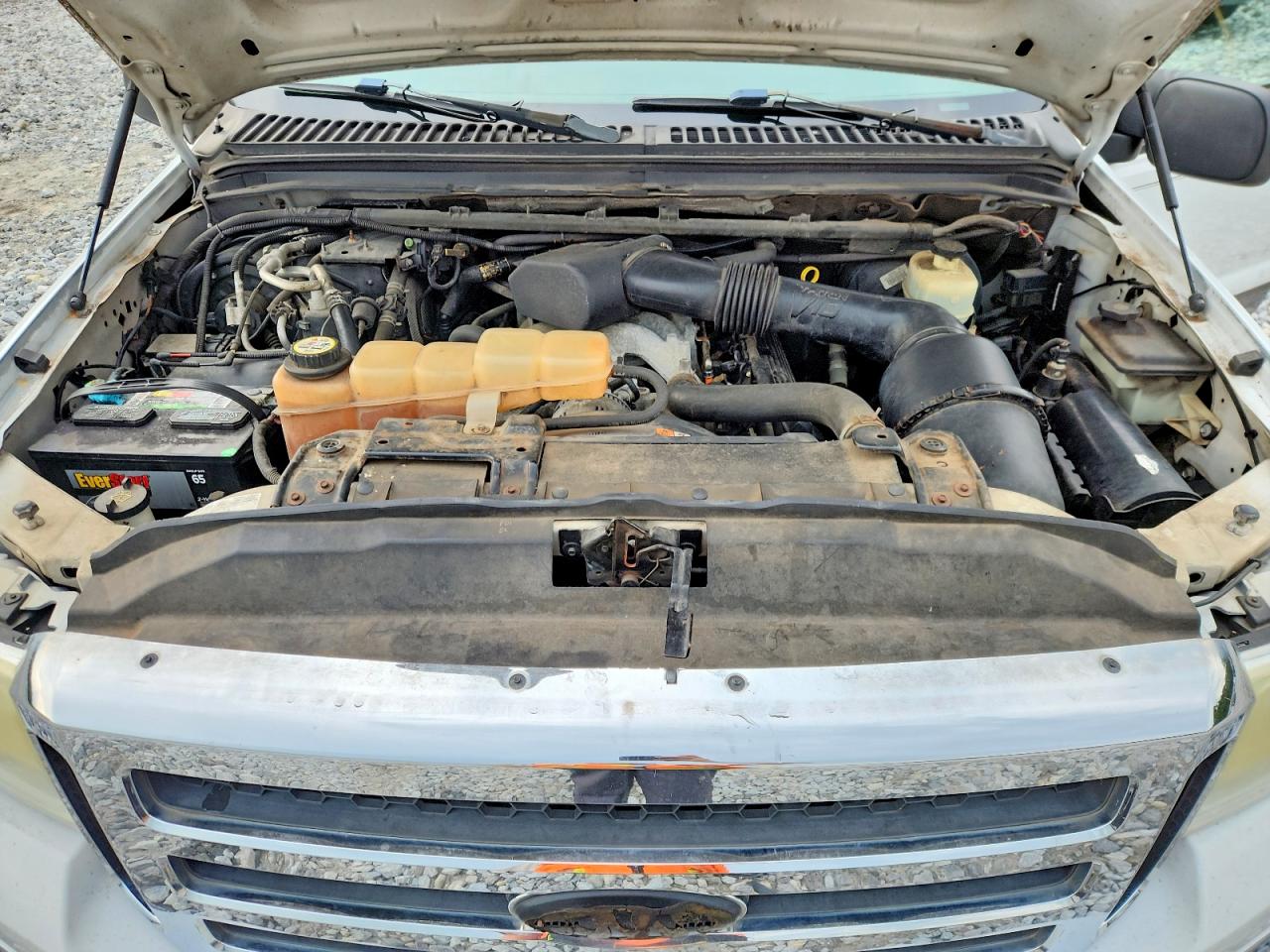 2005 Ford Excursion Xlt White vin: 1FMNU40S05EB81738