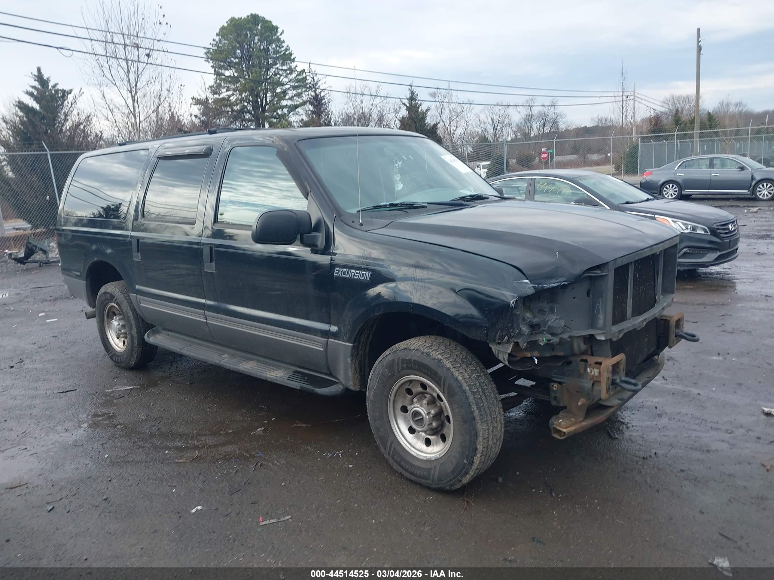 2004 Ford Excursion Xls/xlt Black vin: 1FMNU41L44EB42625